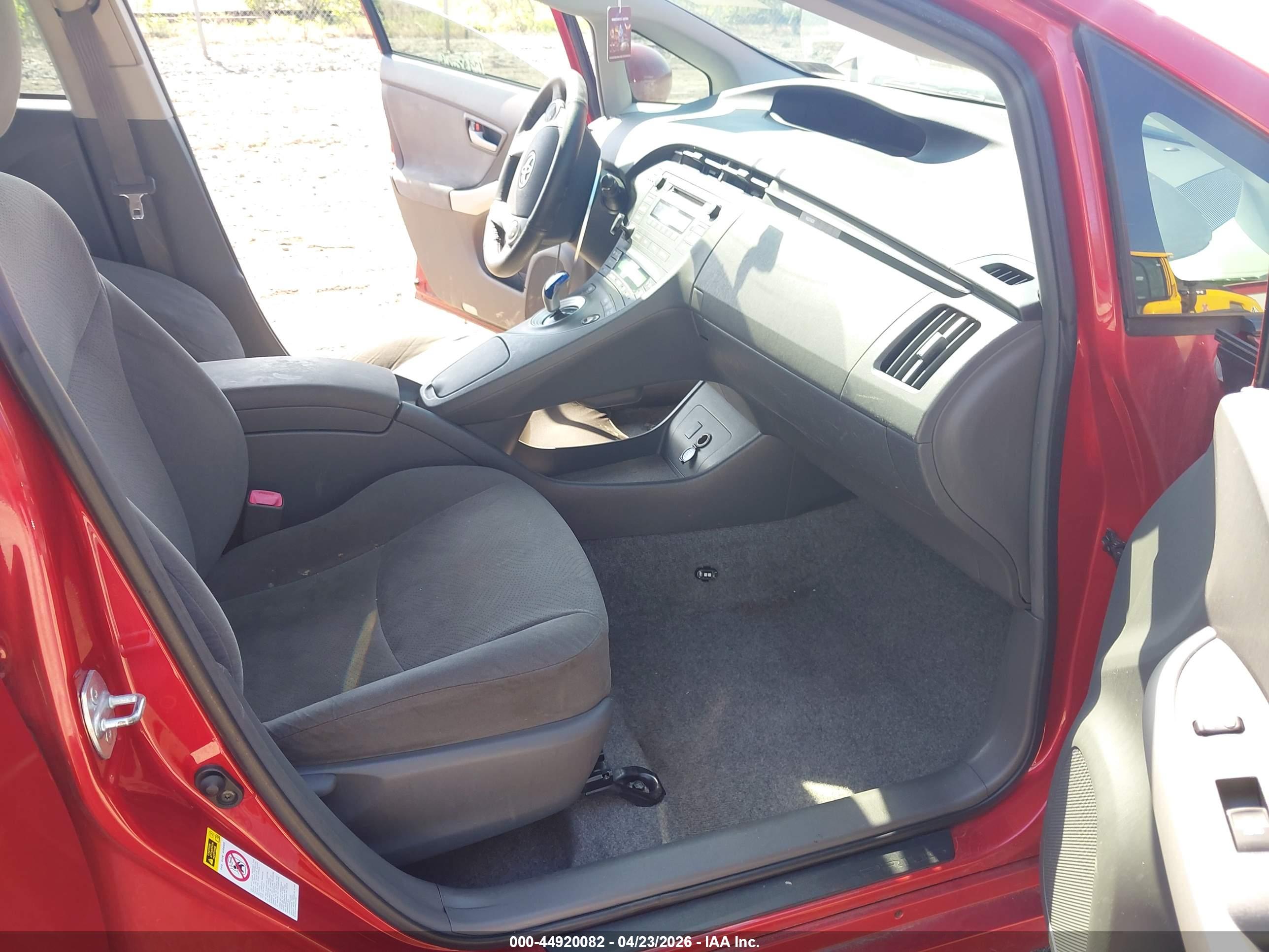 TOYOTA PRIUS image 5