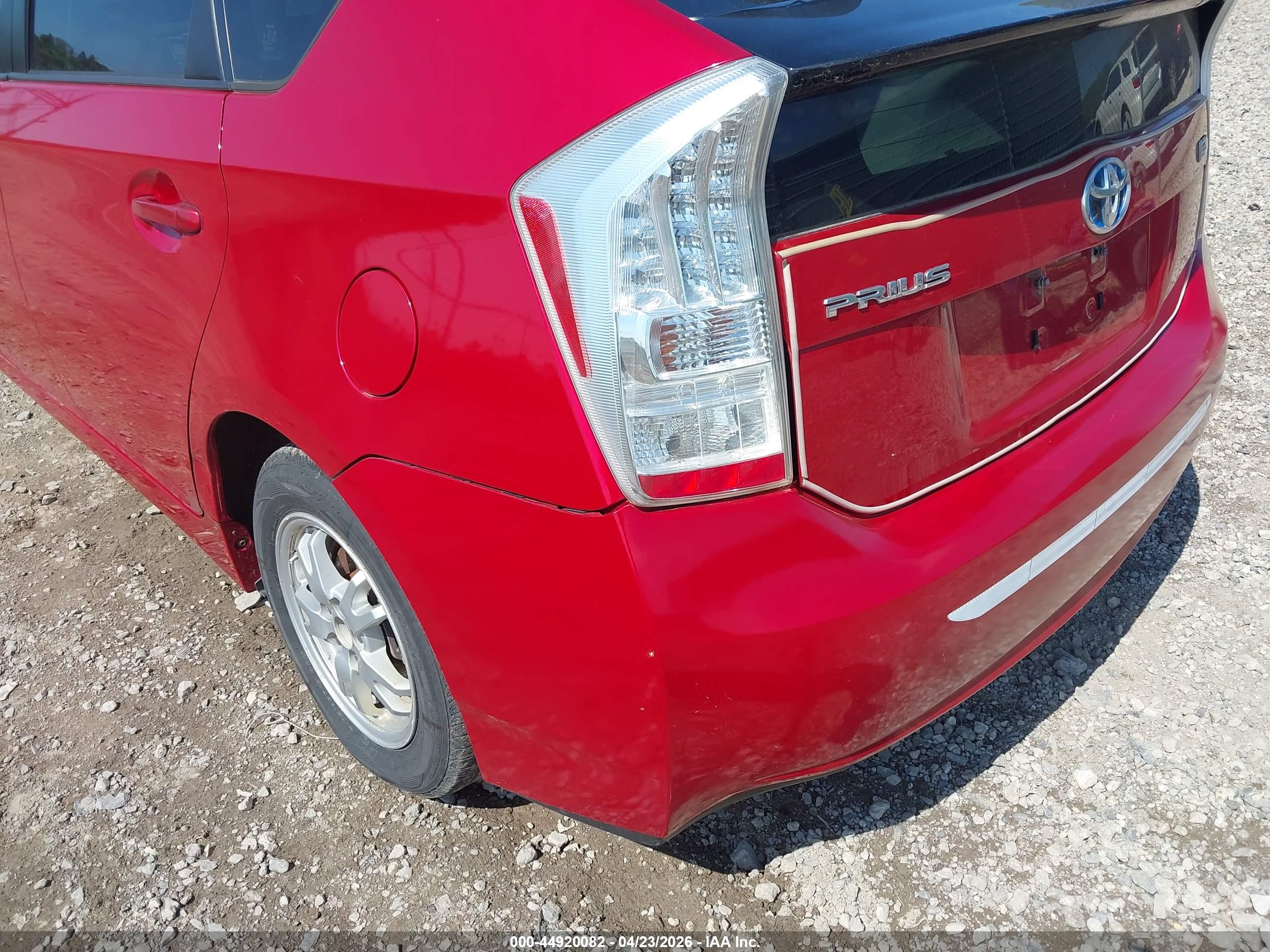 TOYOTA PRIUS image 6