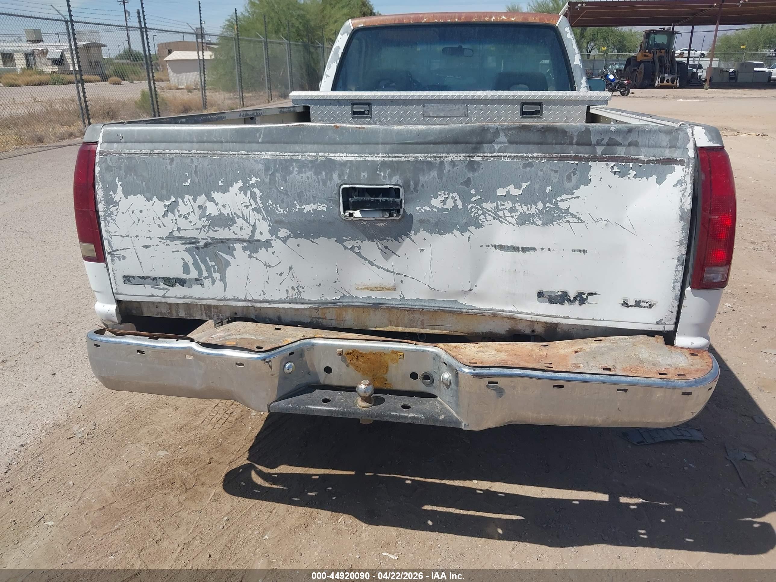 GMC SIERRA image 6