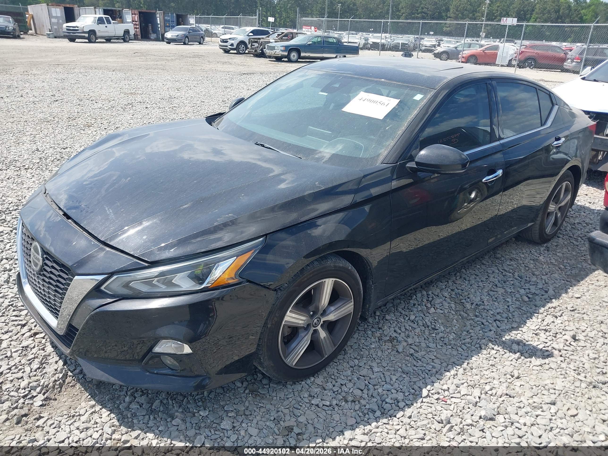 NISSAN ALTIMA image 2