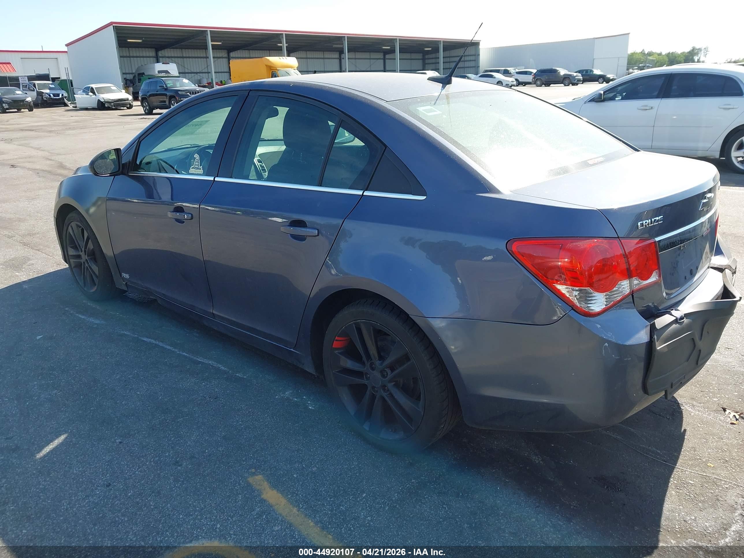 CHEVROLET CRUZE image 3