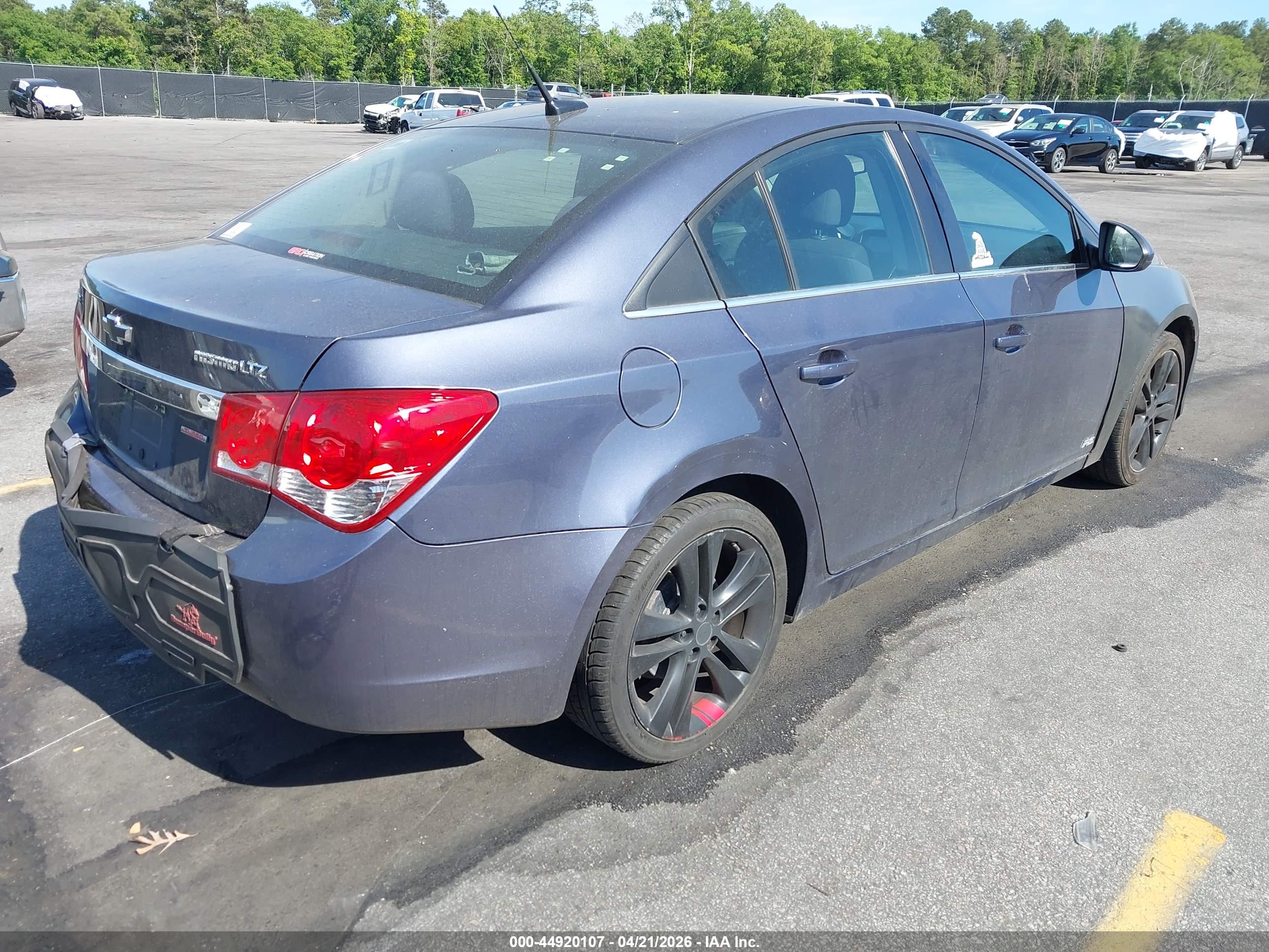 CHEVROLET CRUZE image 4