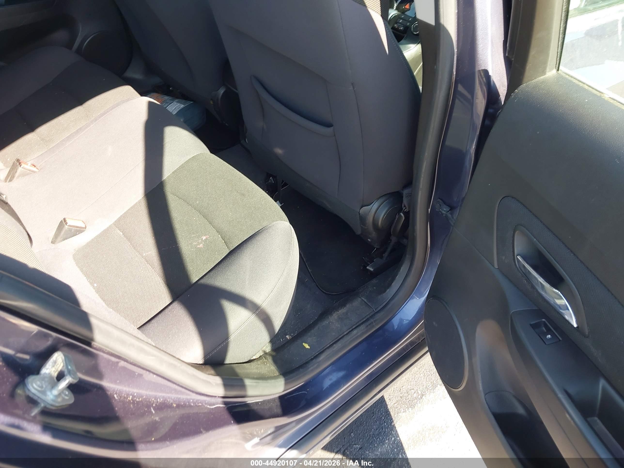 CHEVROLET CRUZE image 8