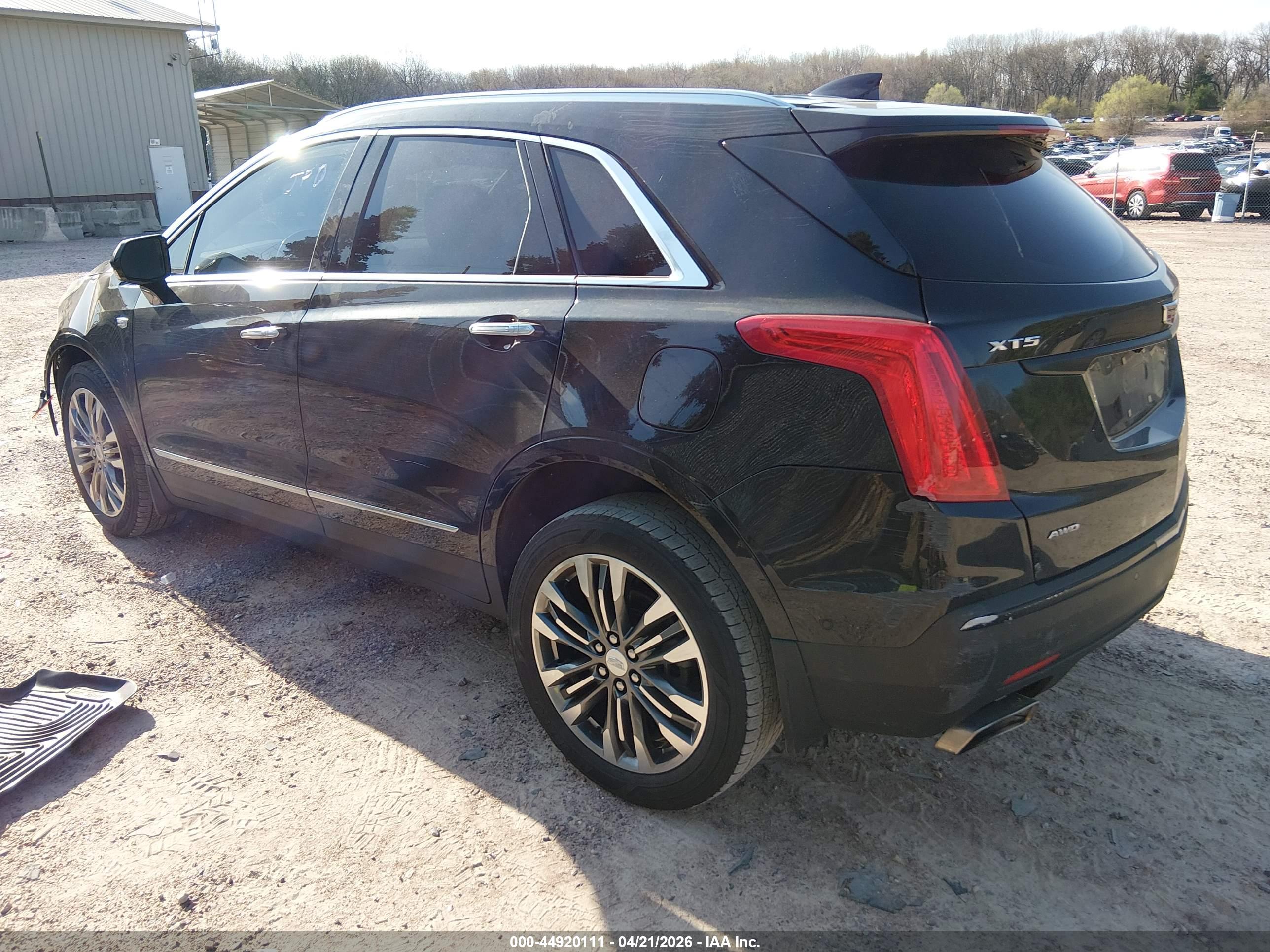 CADILLAC XT5 image 3