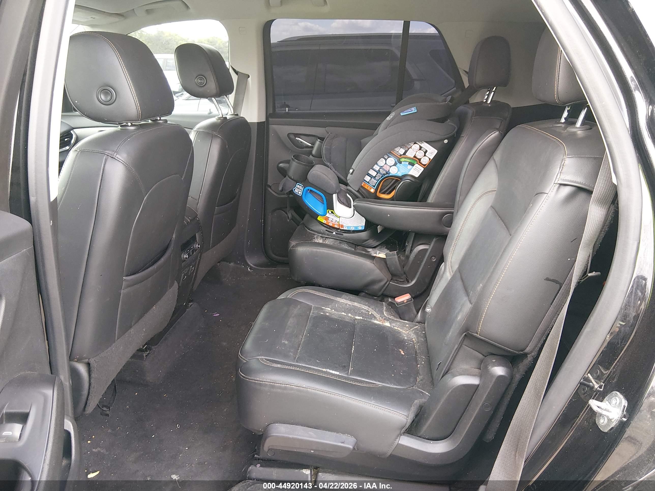 CHEVROLET TRAVERSE image 8