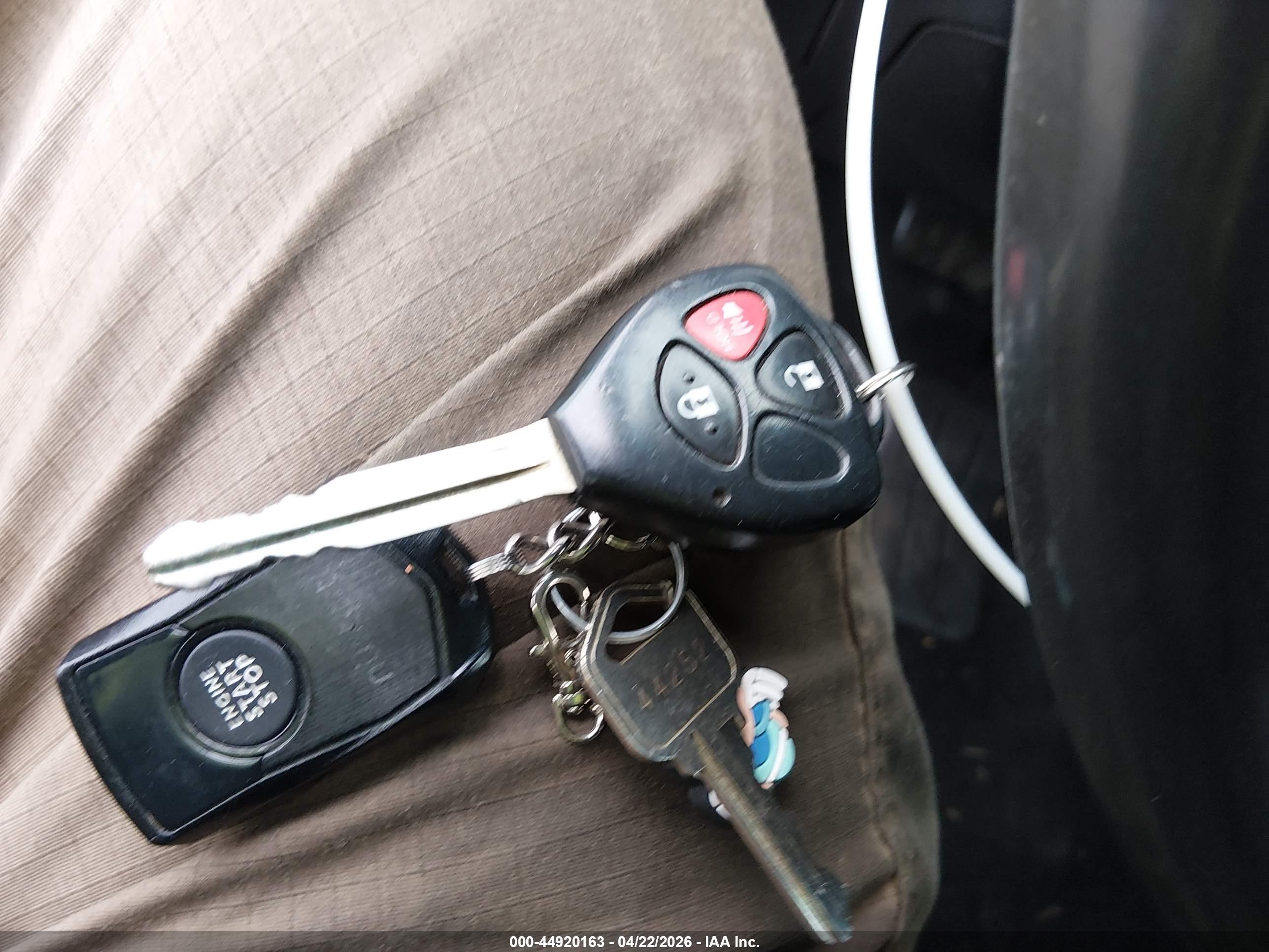 TOYOTA MATRIX image 11