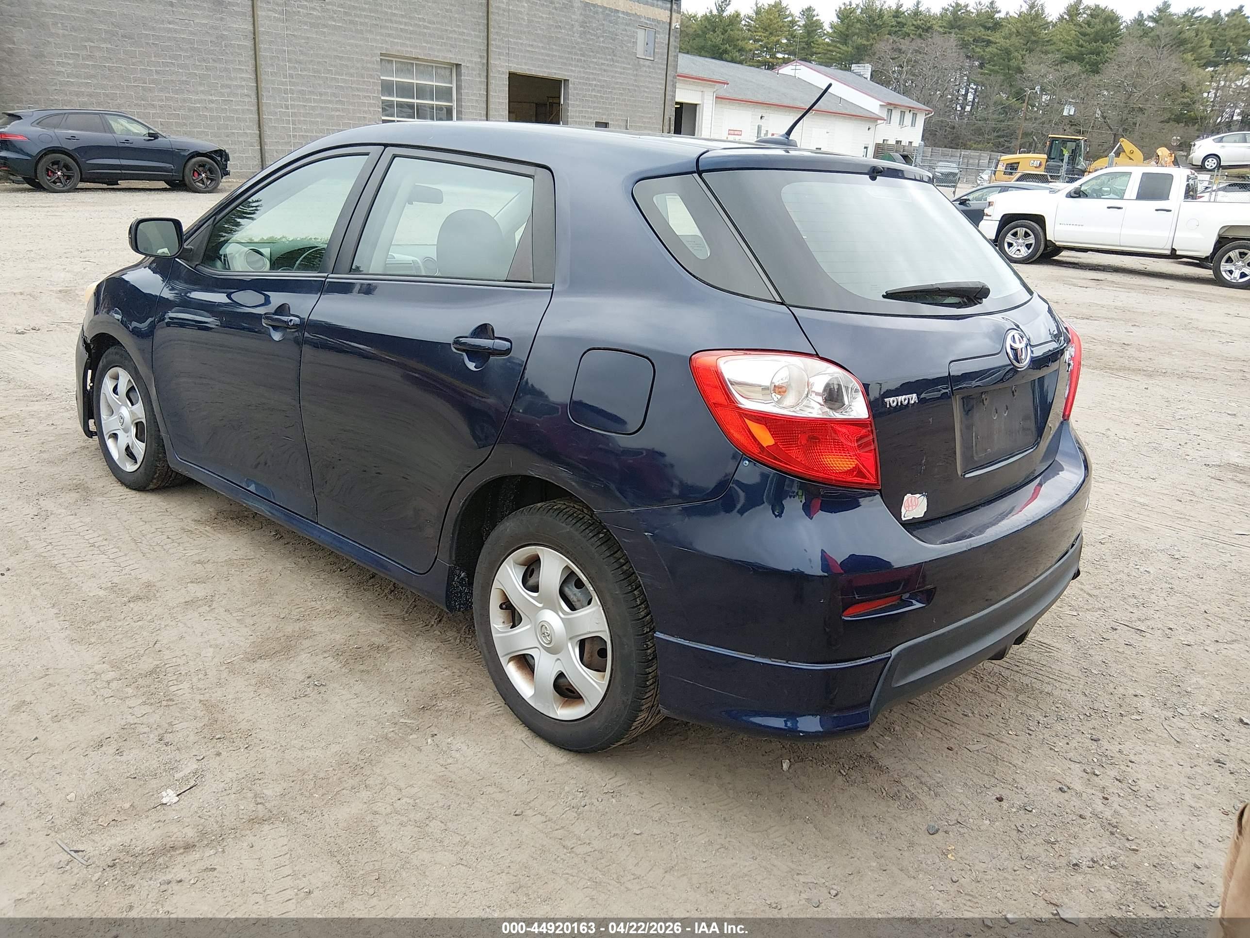 TOYOTA MATRIX image 3