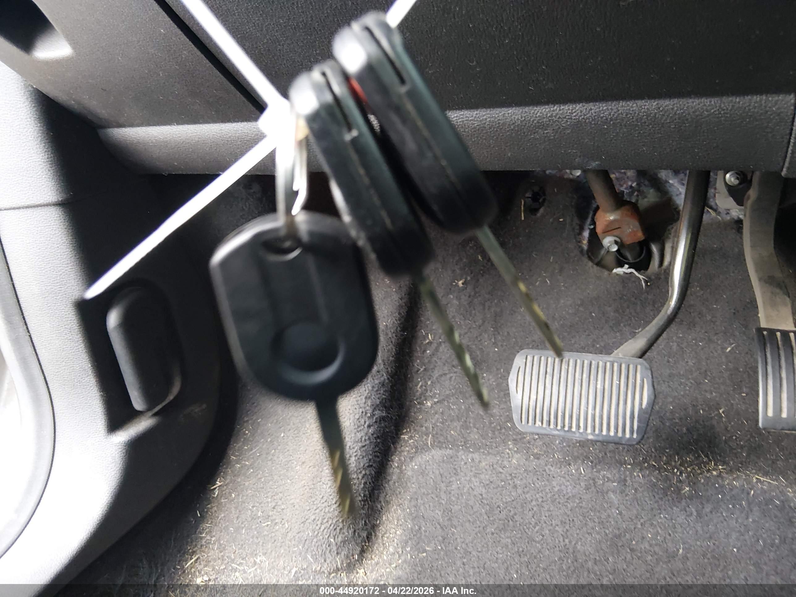 FORD ESCAPE image 11