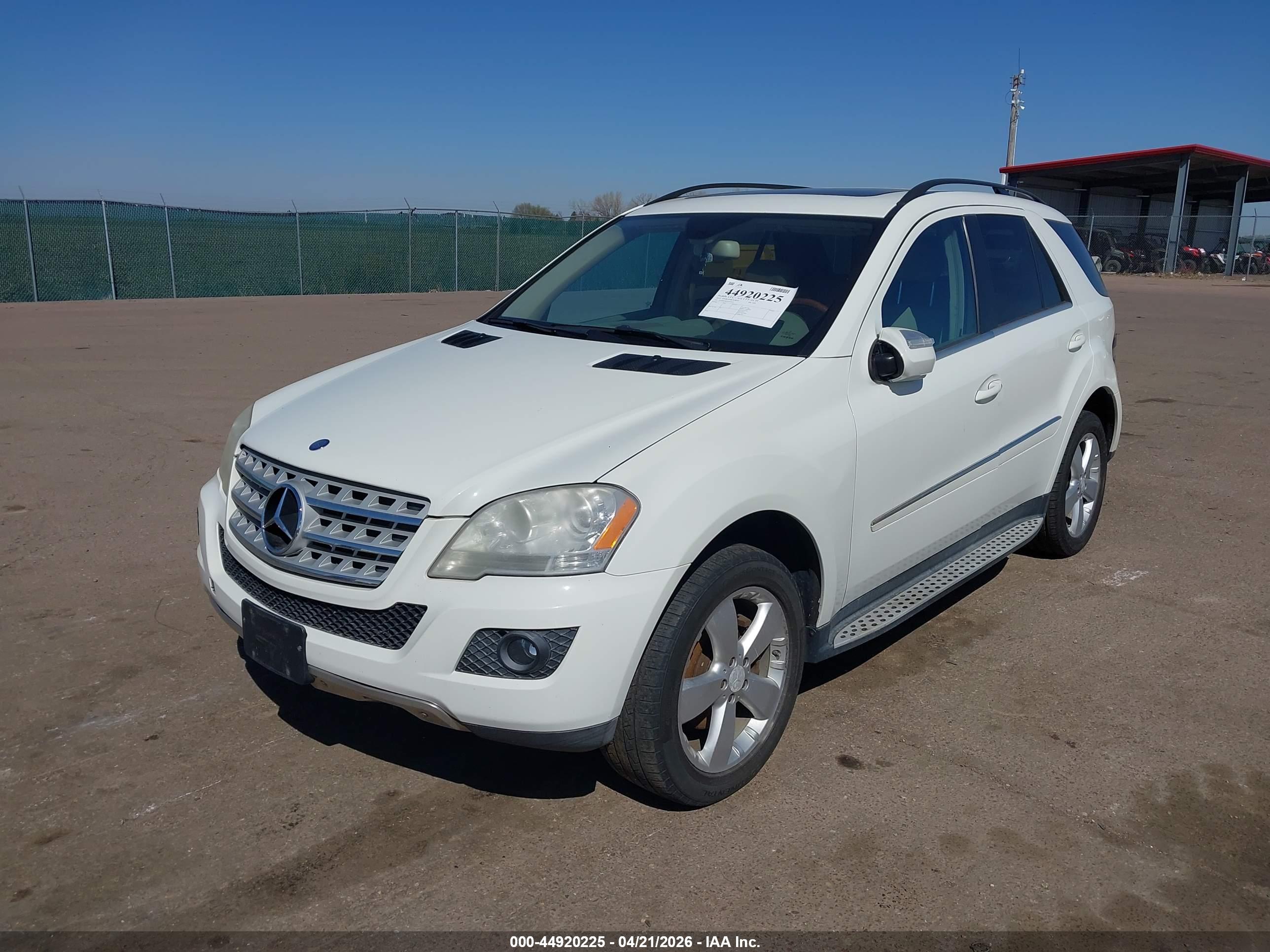 MERCEDES-BENZ ML image 2
