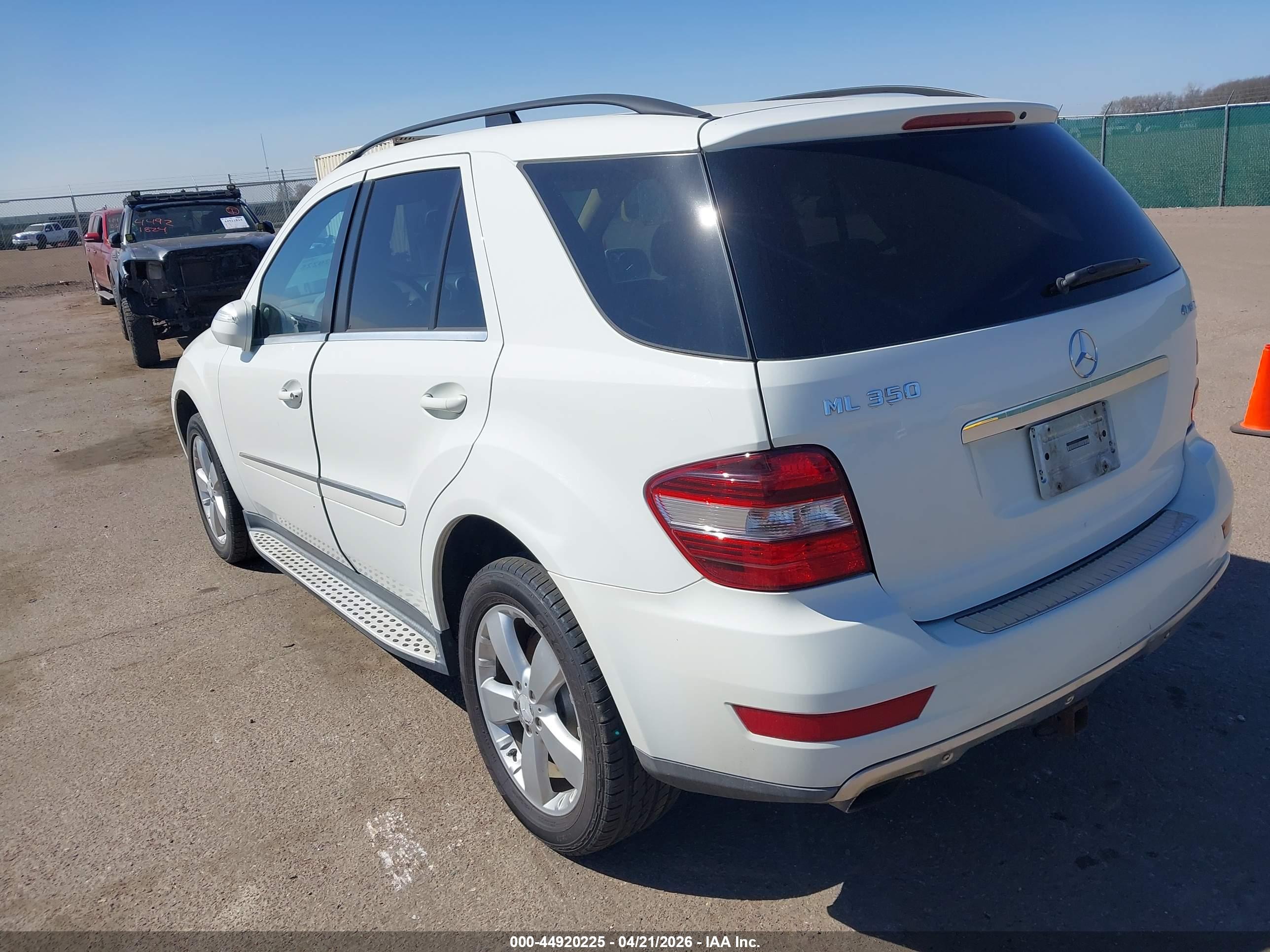 MERCEDES-BENZ ML image 3