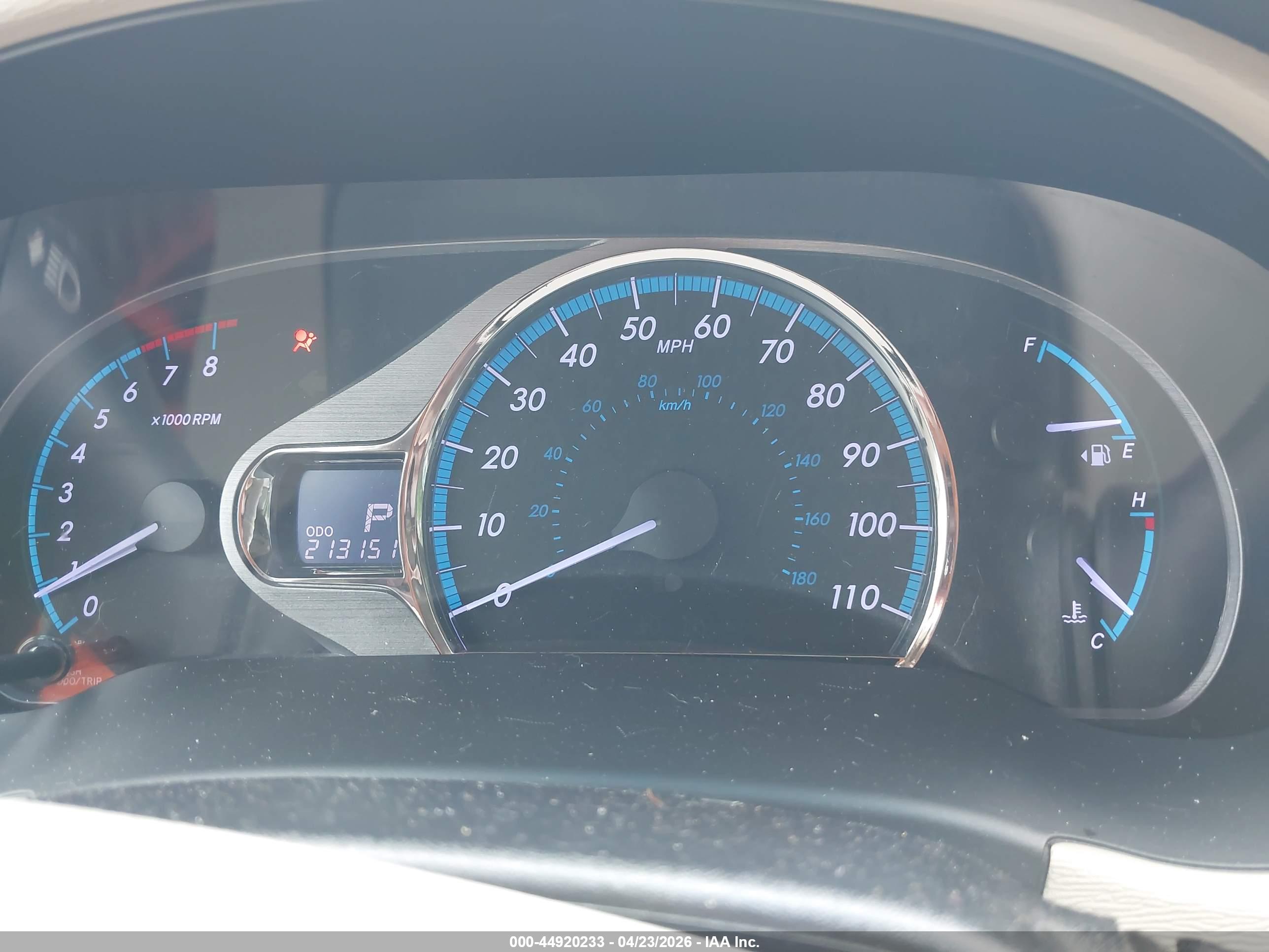 TOYOTA SIENNA image 7