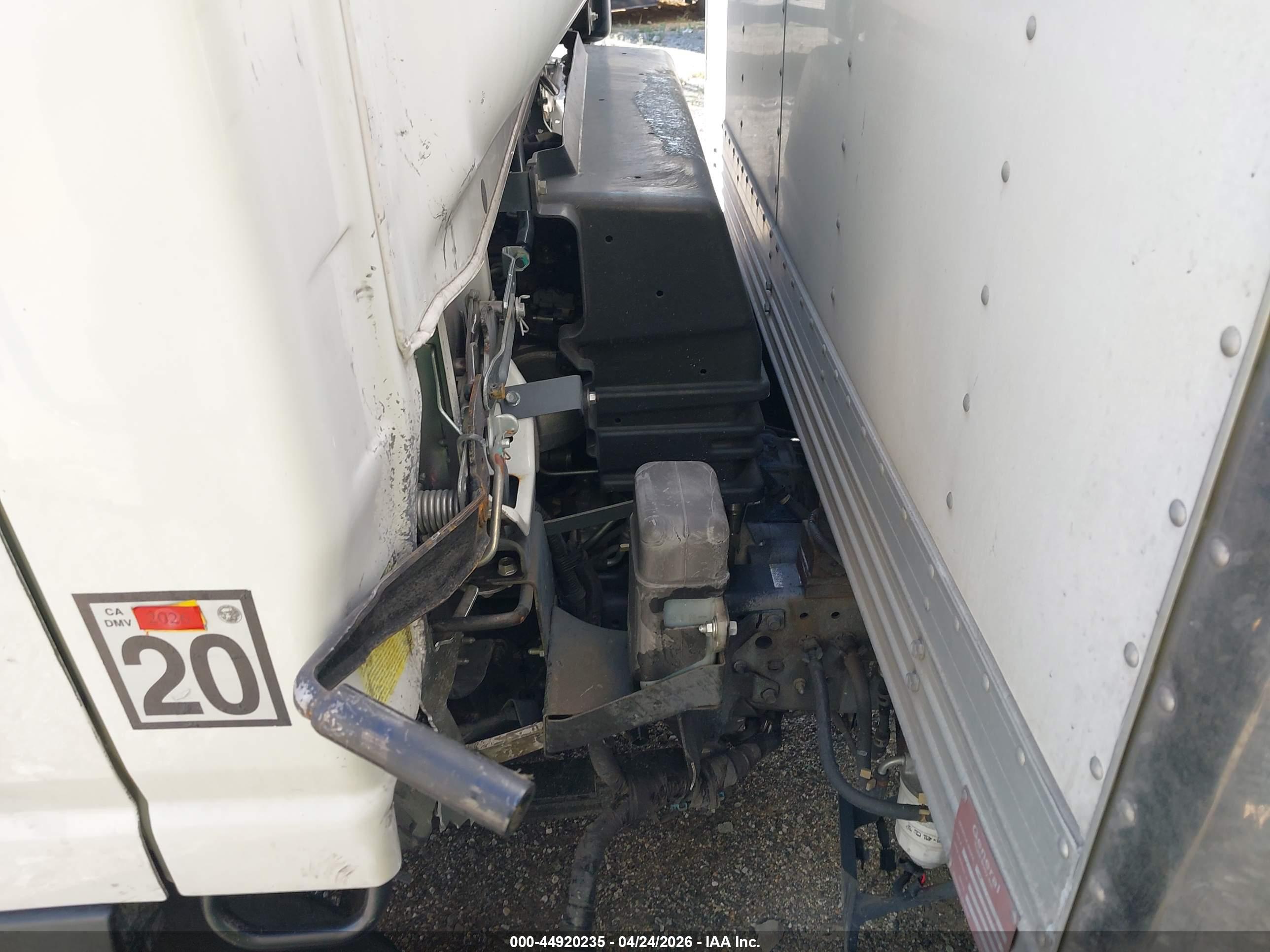 ISUZU NRR image 10