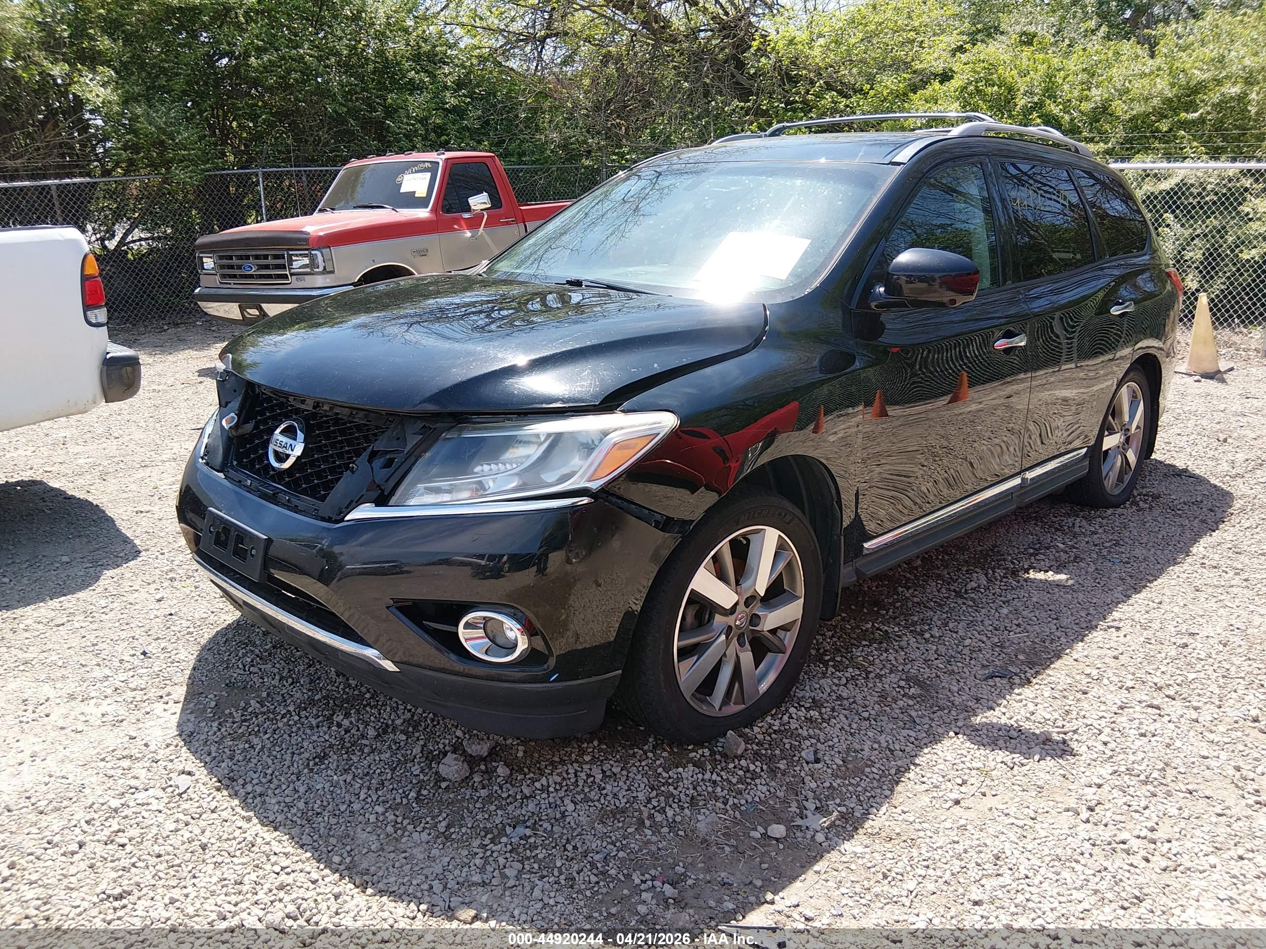 NISSAN PATHFINDER image 2