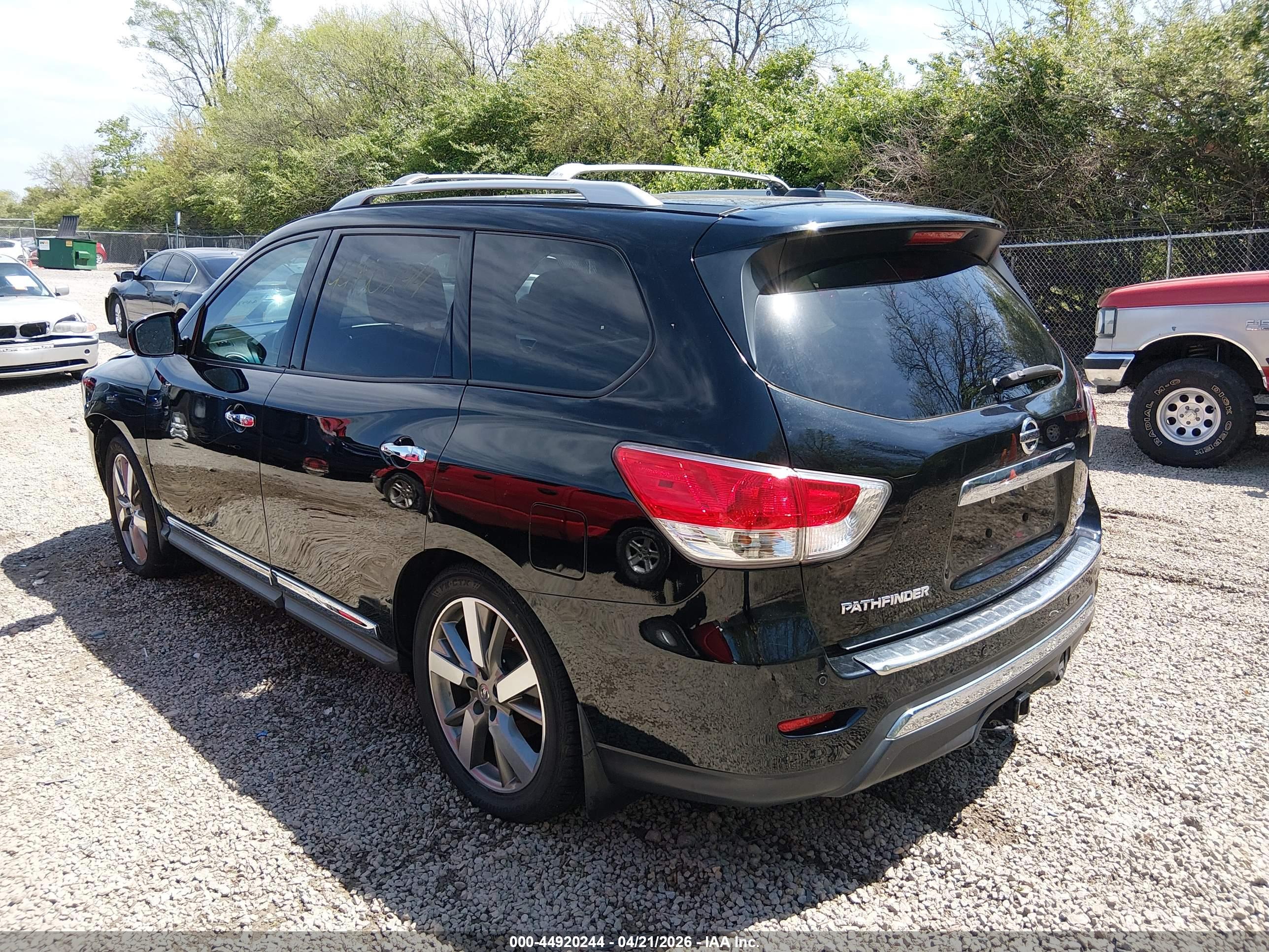 NISSAN PATHFINDER image 3