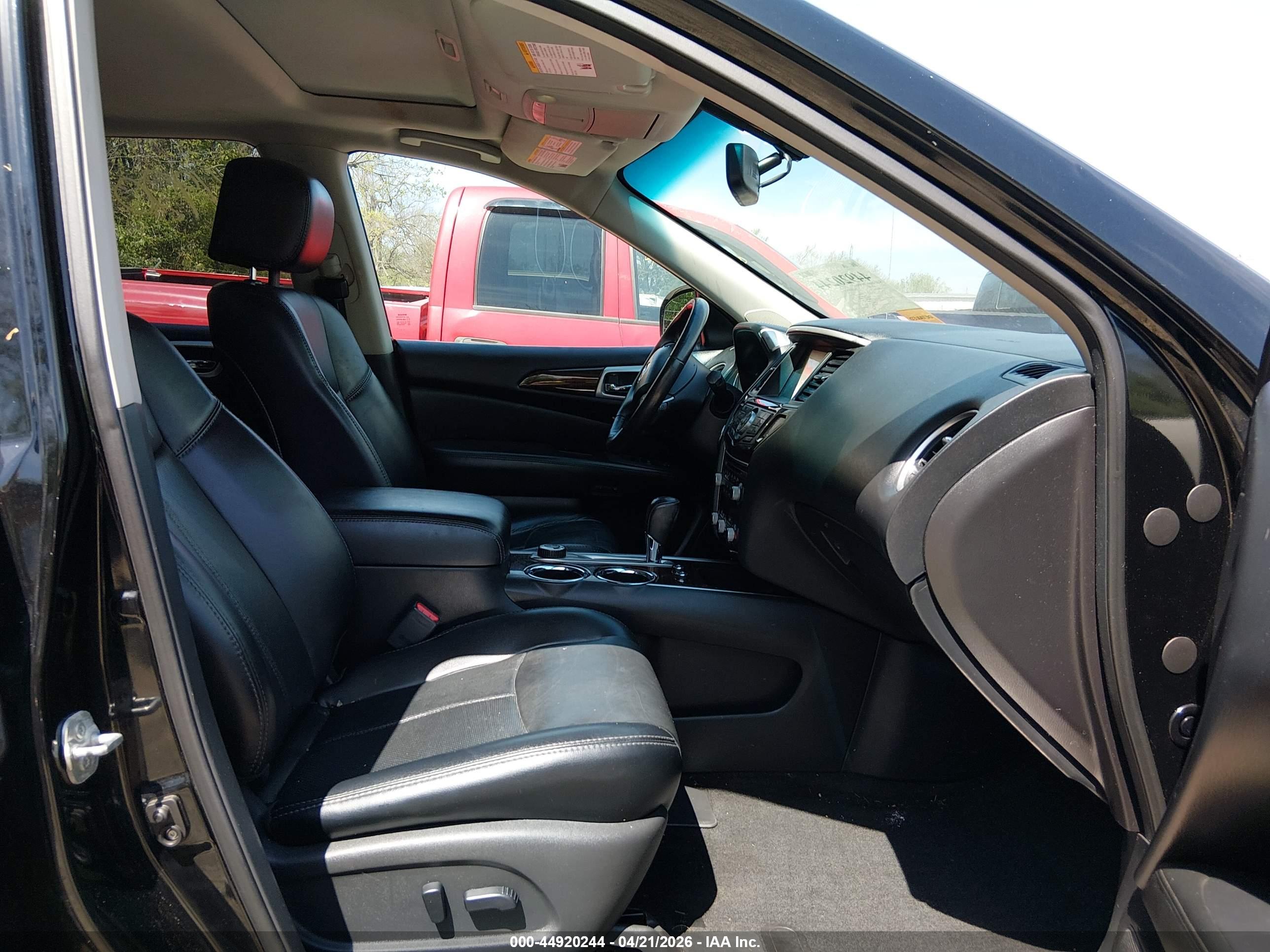 NISSAN PATHFINDER image 5
