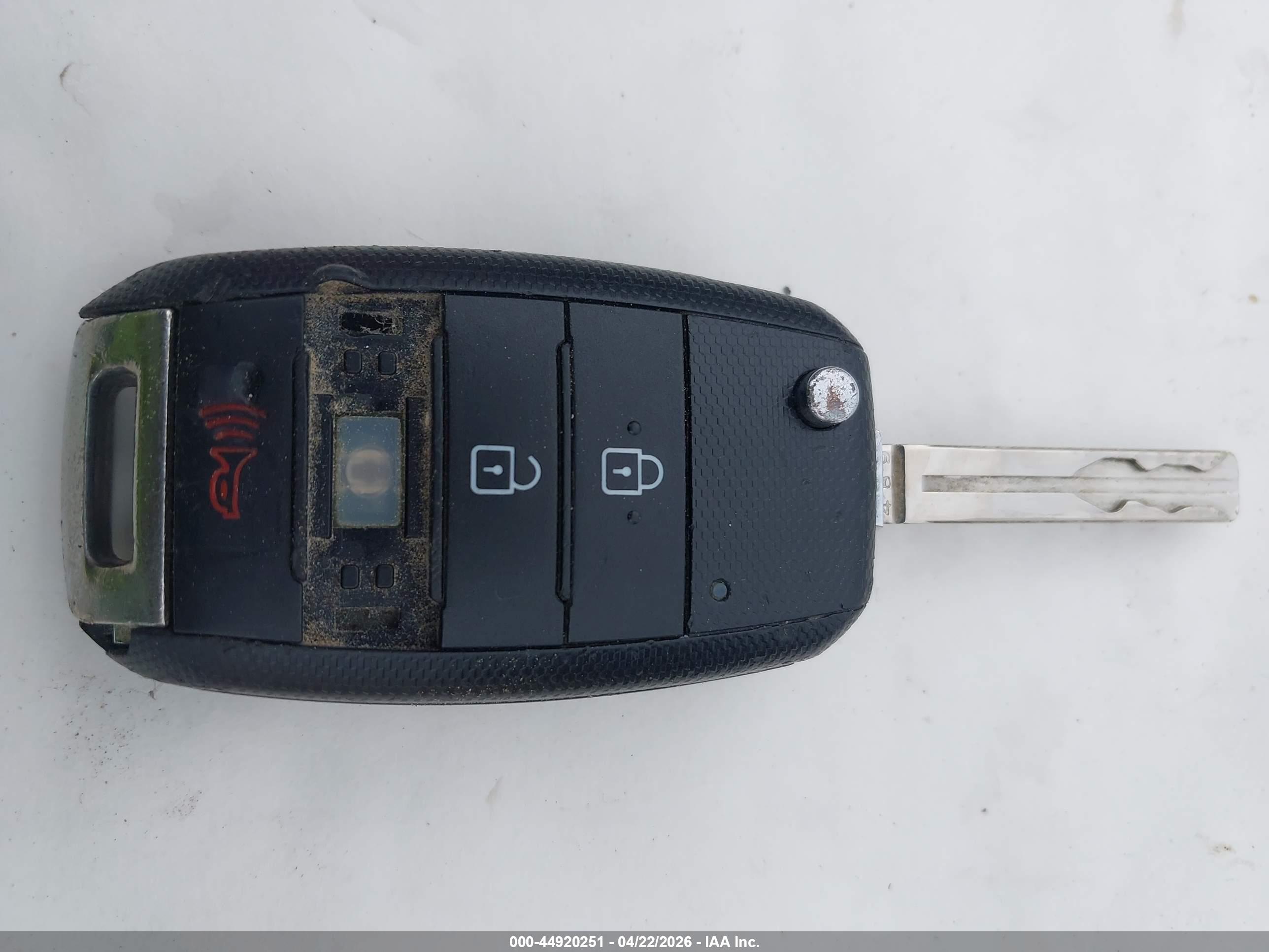 KIA SORENTO image 11
