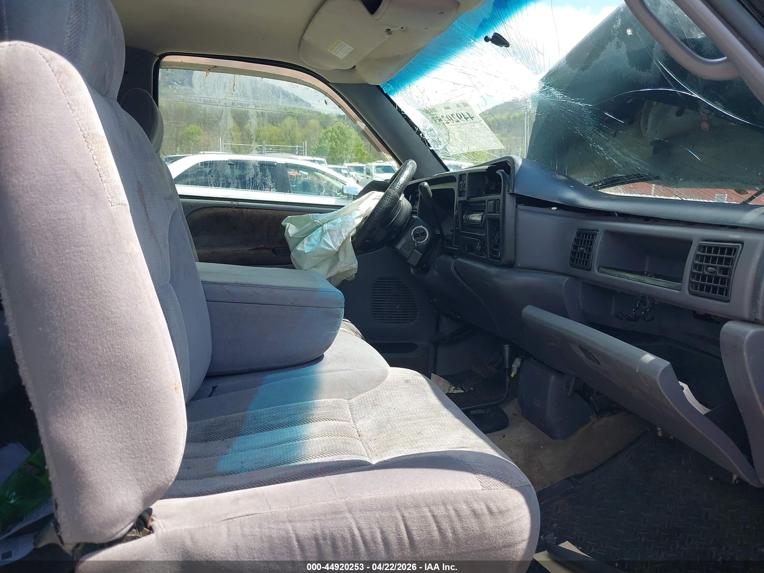 DODGE RAM image 5