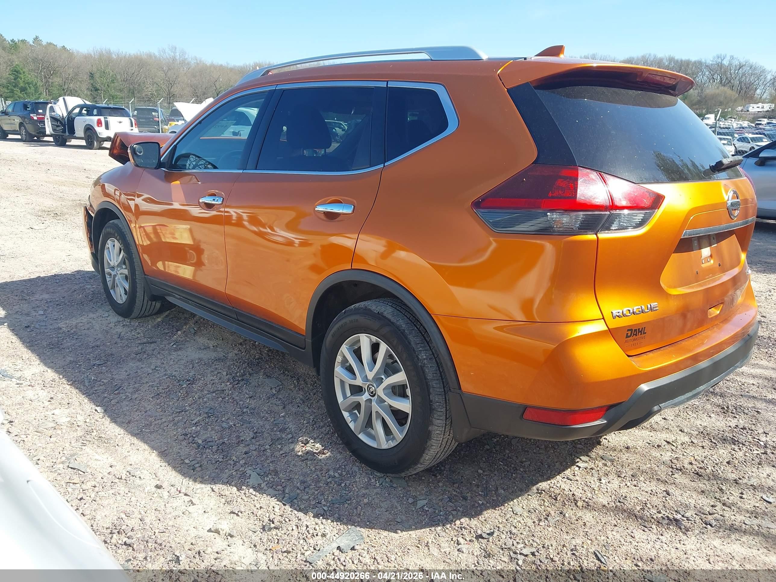 NISSAN ROGUE image 3