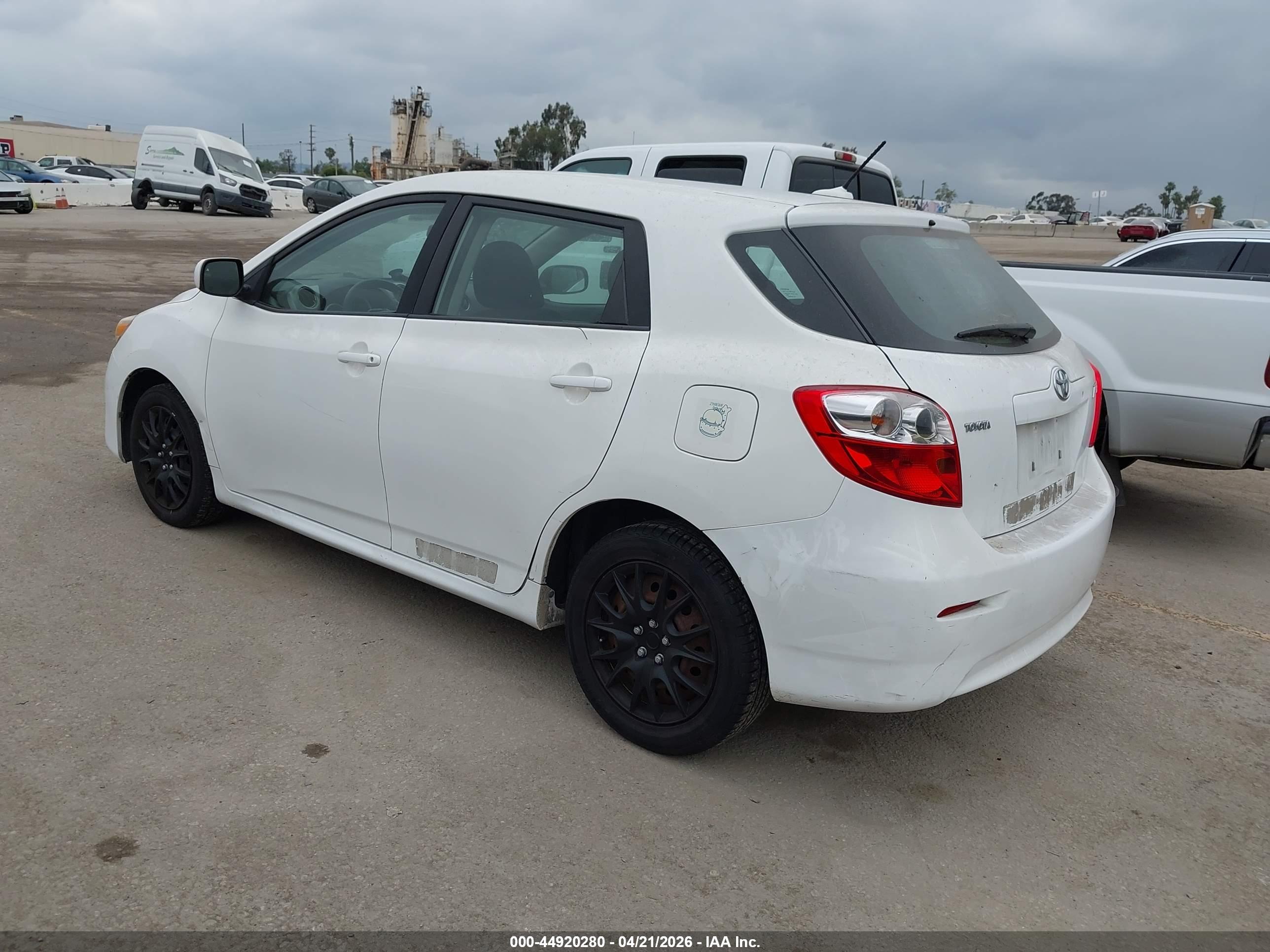 TOYOTA MATRIX image 3