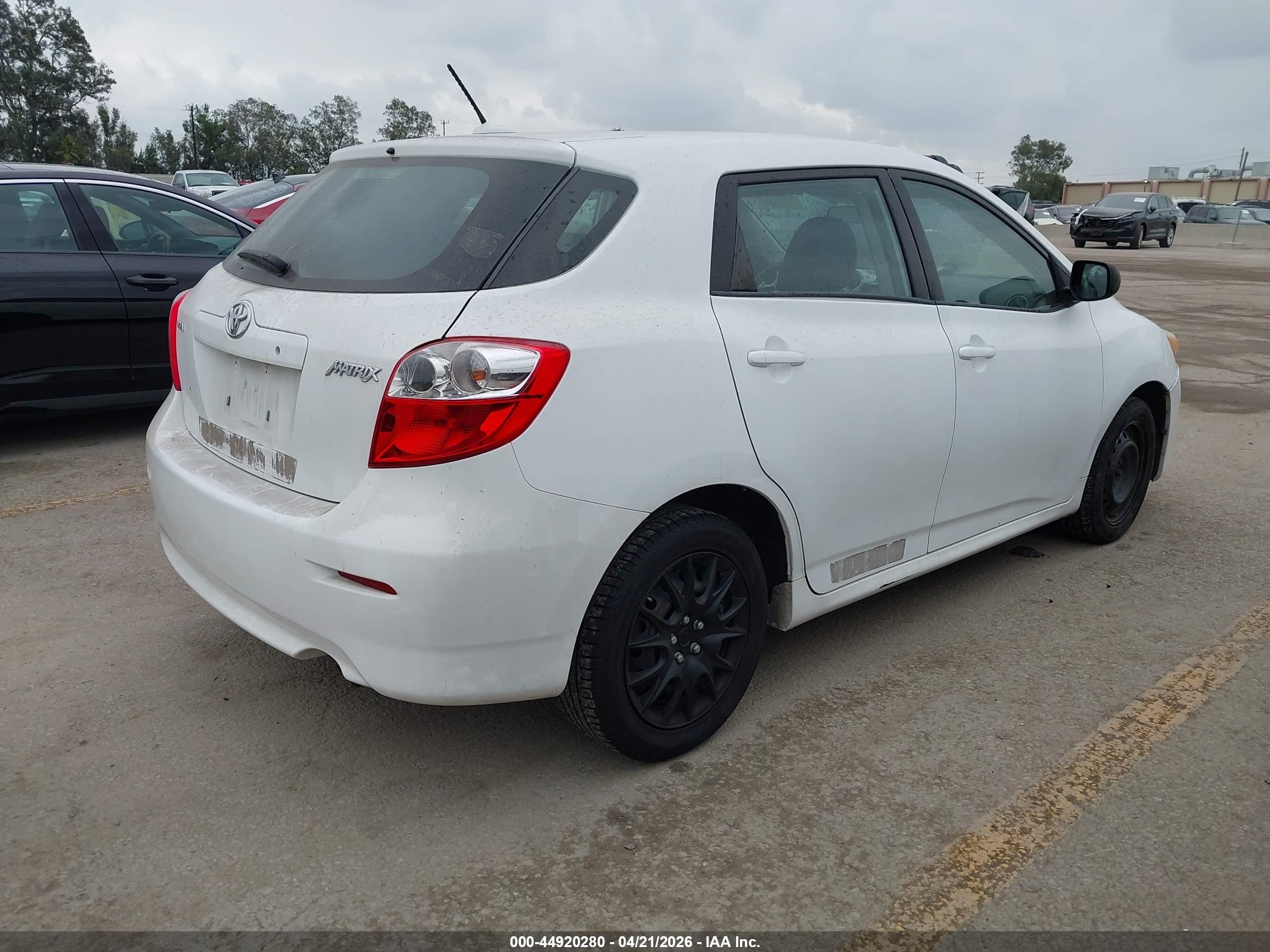 TOYOTA MATRIX image 4