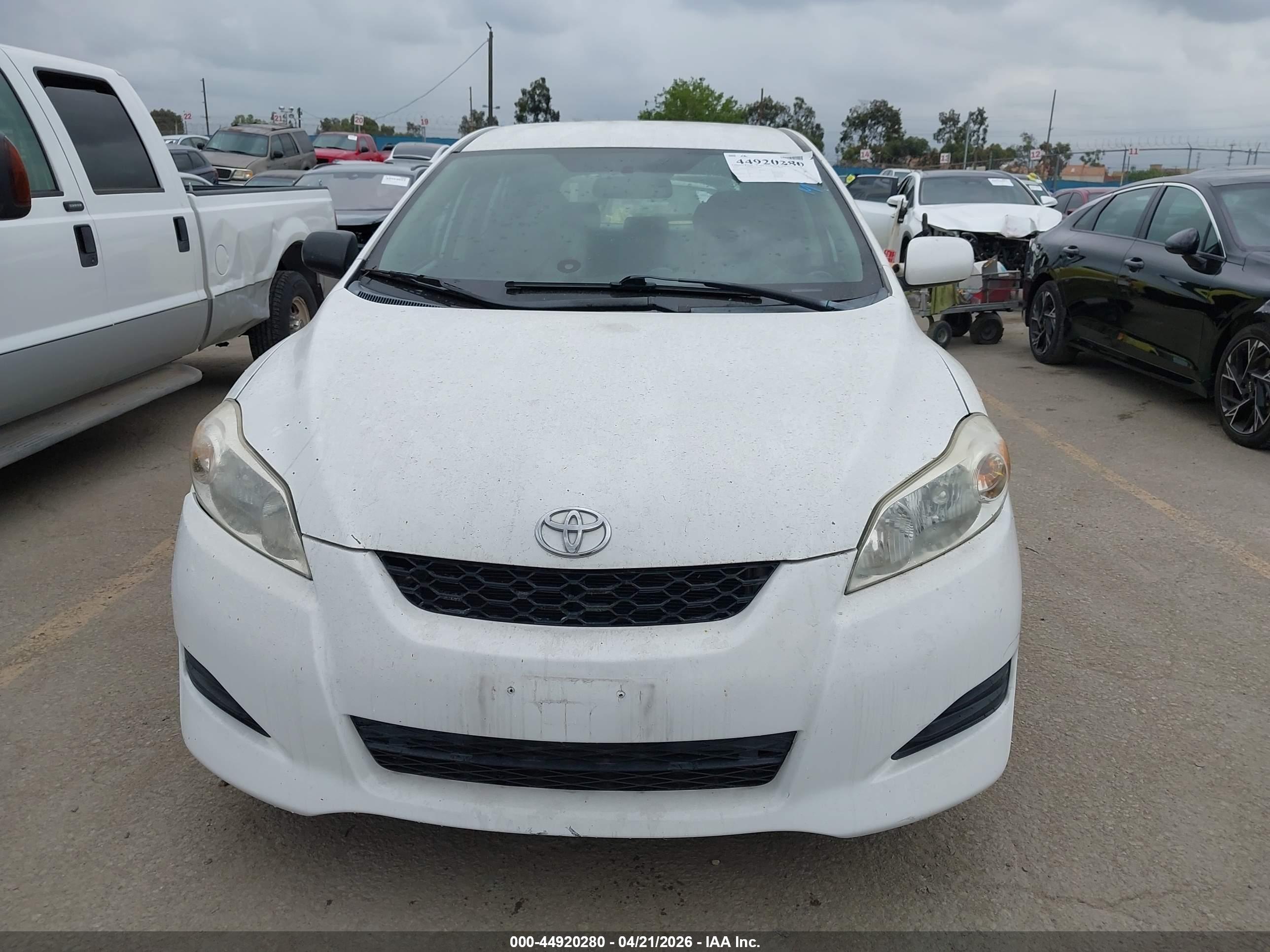 TOYOTA MATRIX image 6