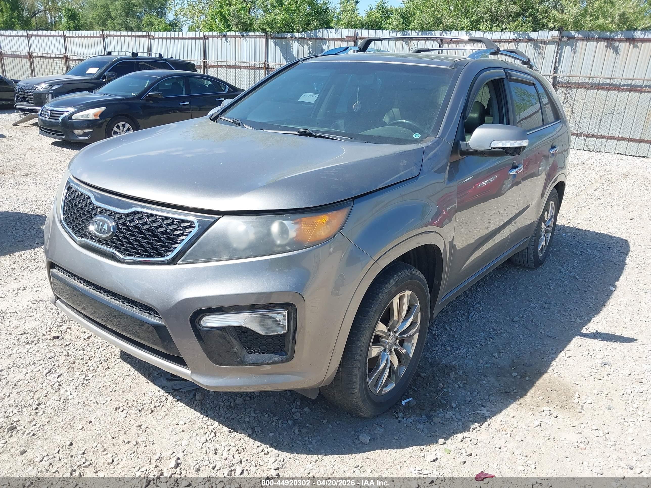 KIA SORENTO image 2