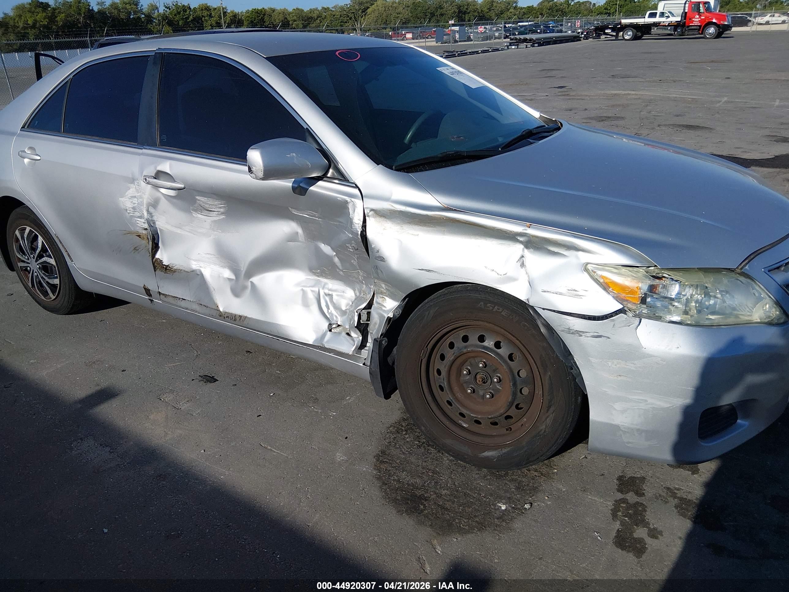 TOYOTA CAMRY image 6