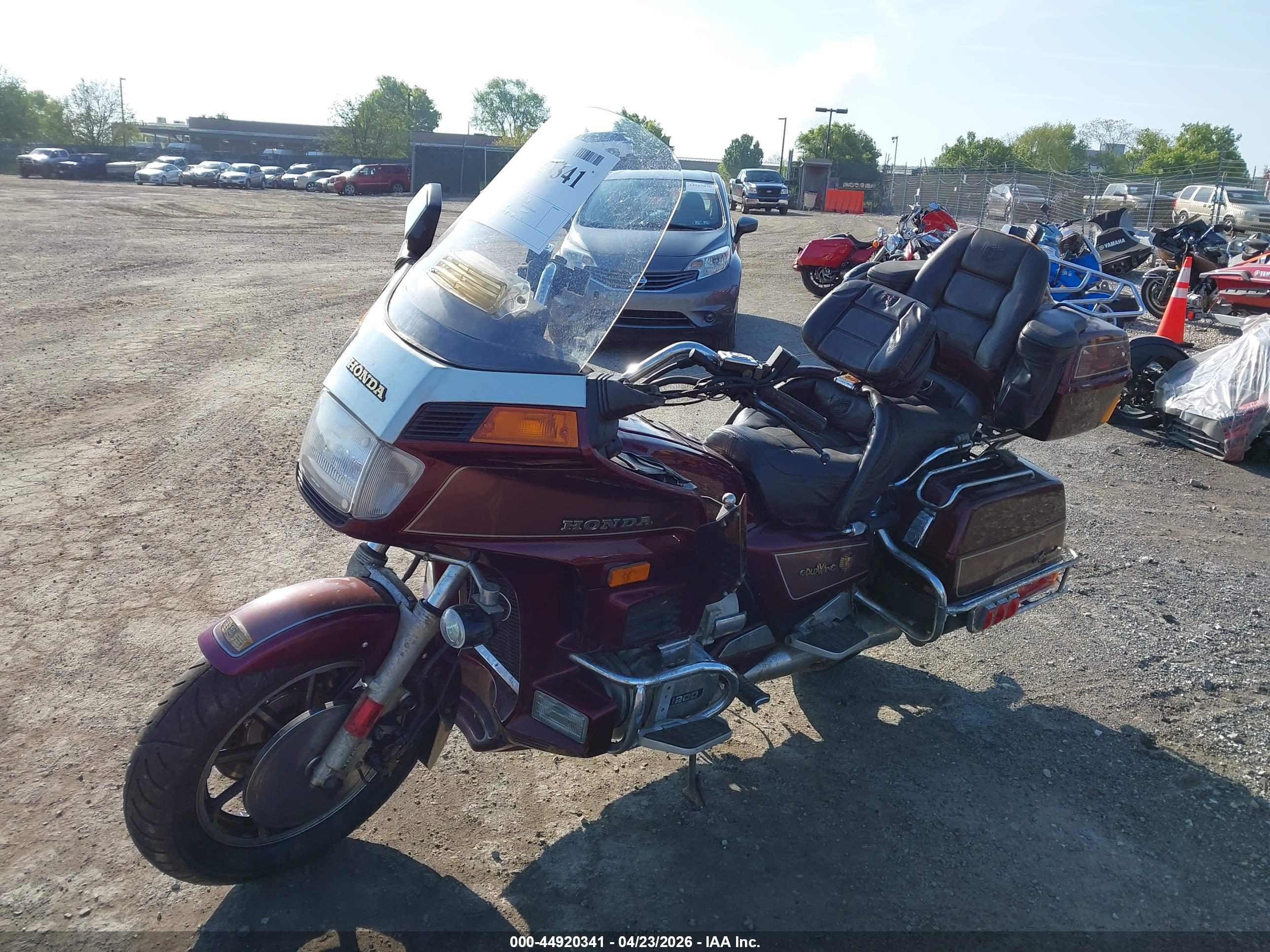 HONDA GL1200 image 2