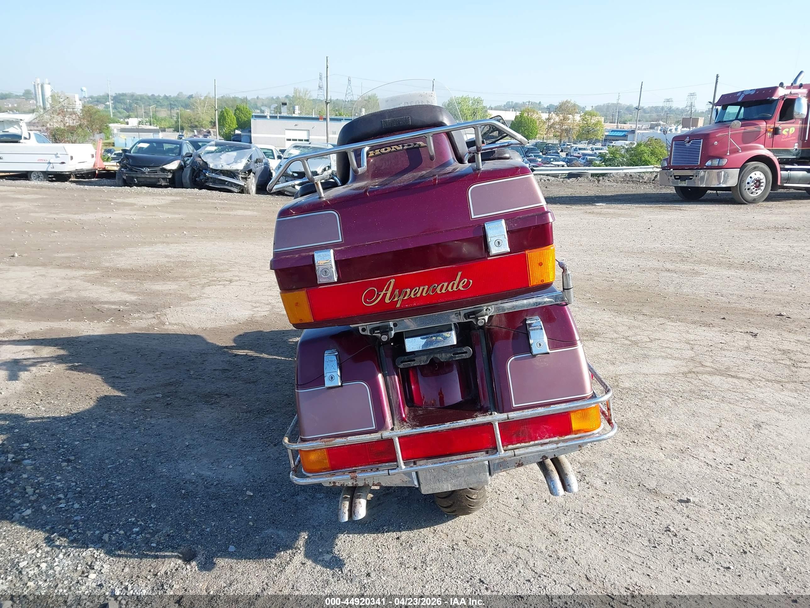 HONDA GL1200 image 6