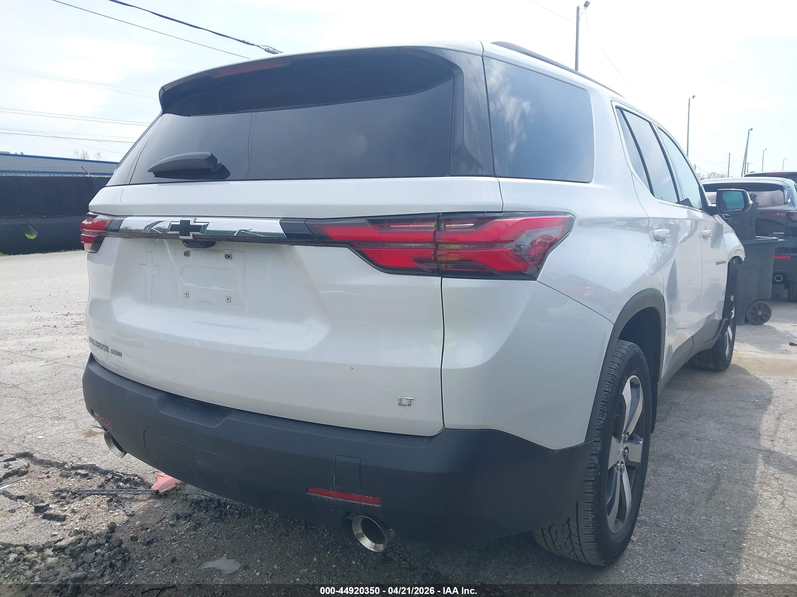 CHEVROLET TRAVERSE image 4