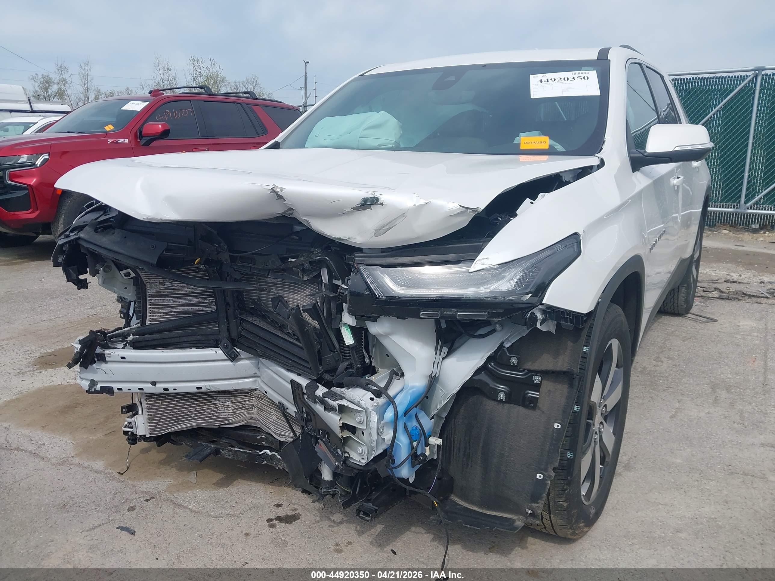 CHEVROLET TRAVERSE image 6