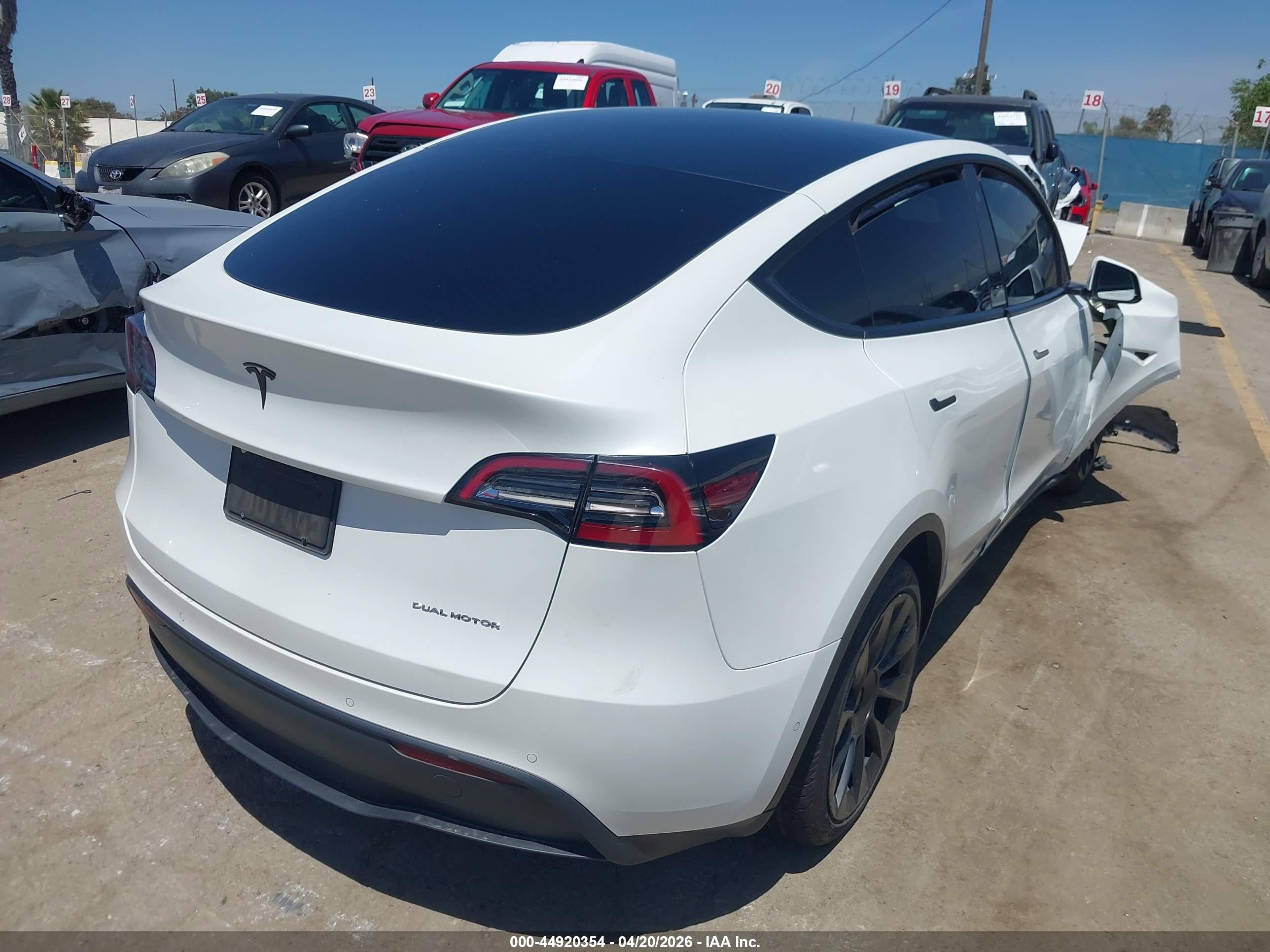 TESLA MODEL image 4