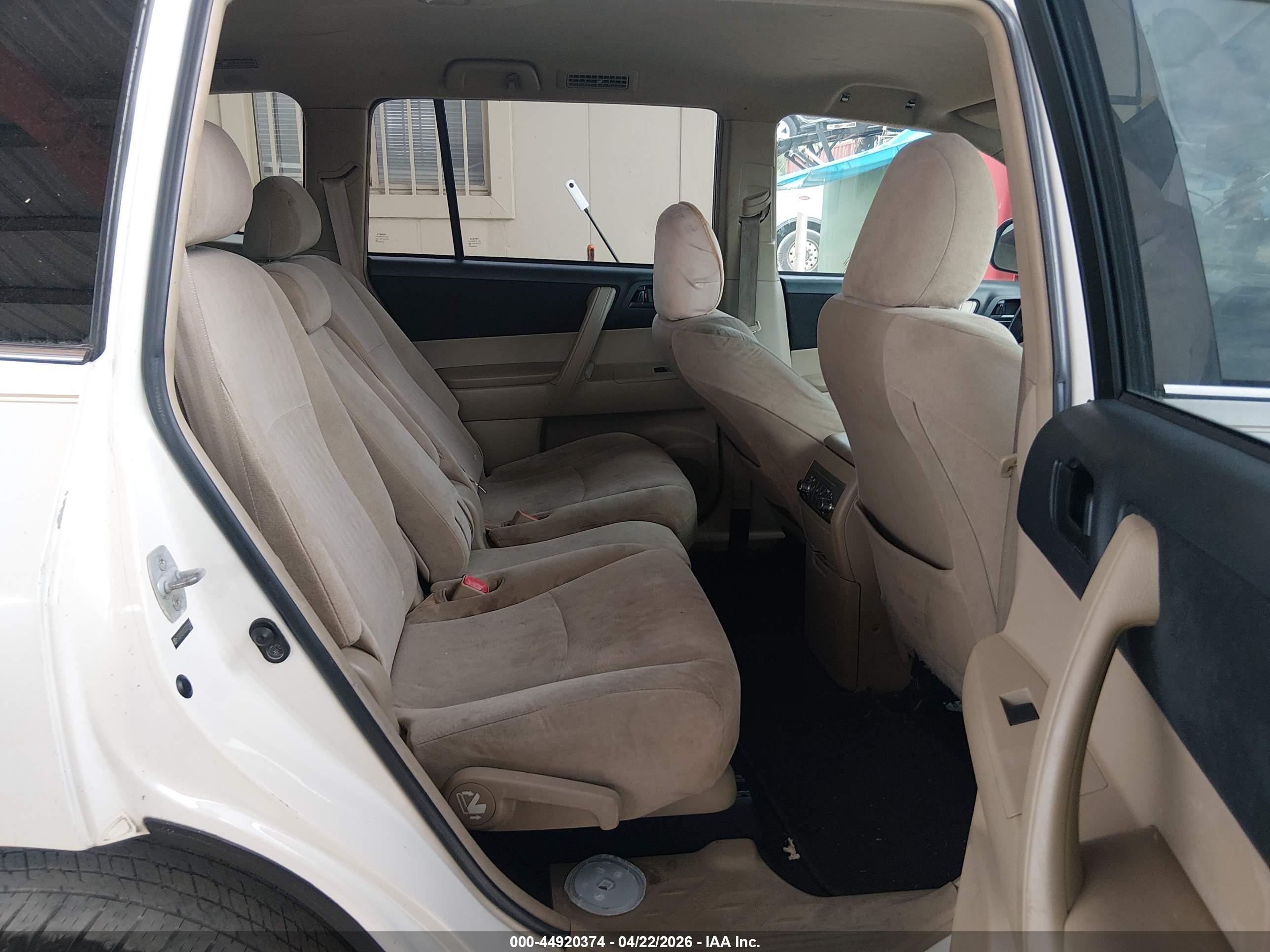TOYOTA HIGHLANDER image 8