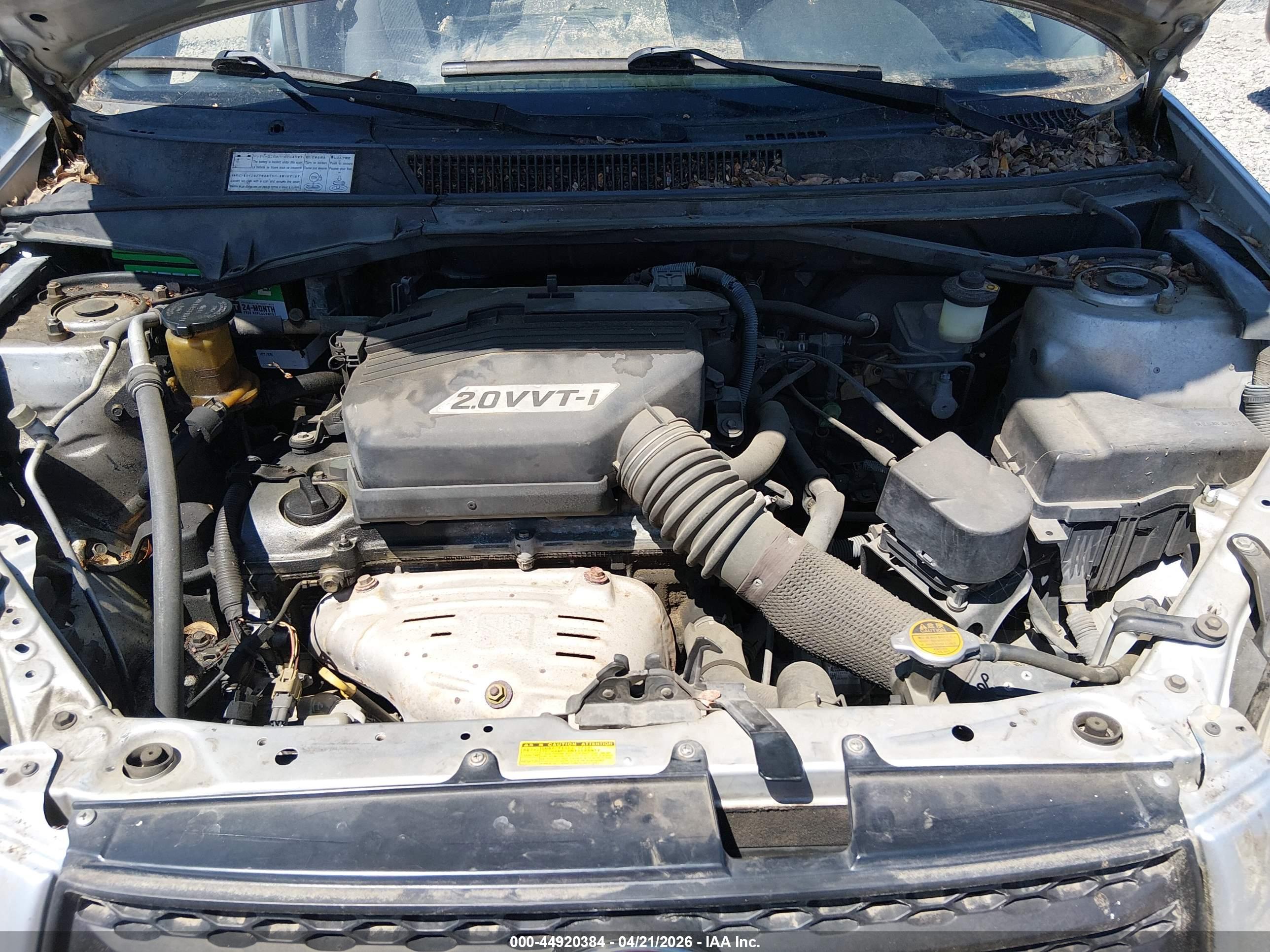 TOYOTA RAV4 image 10