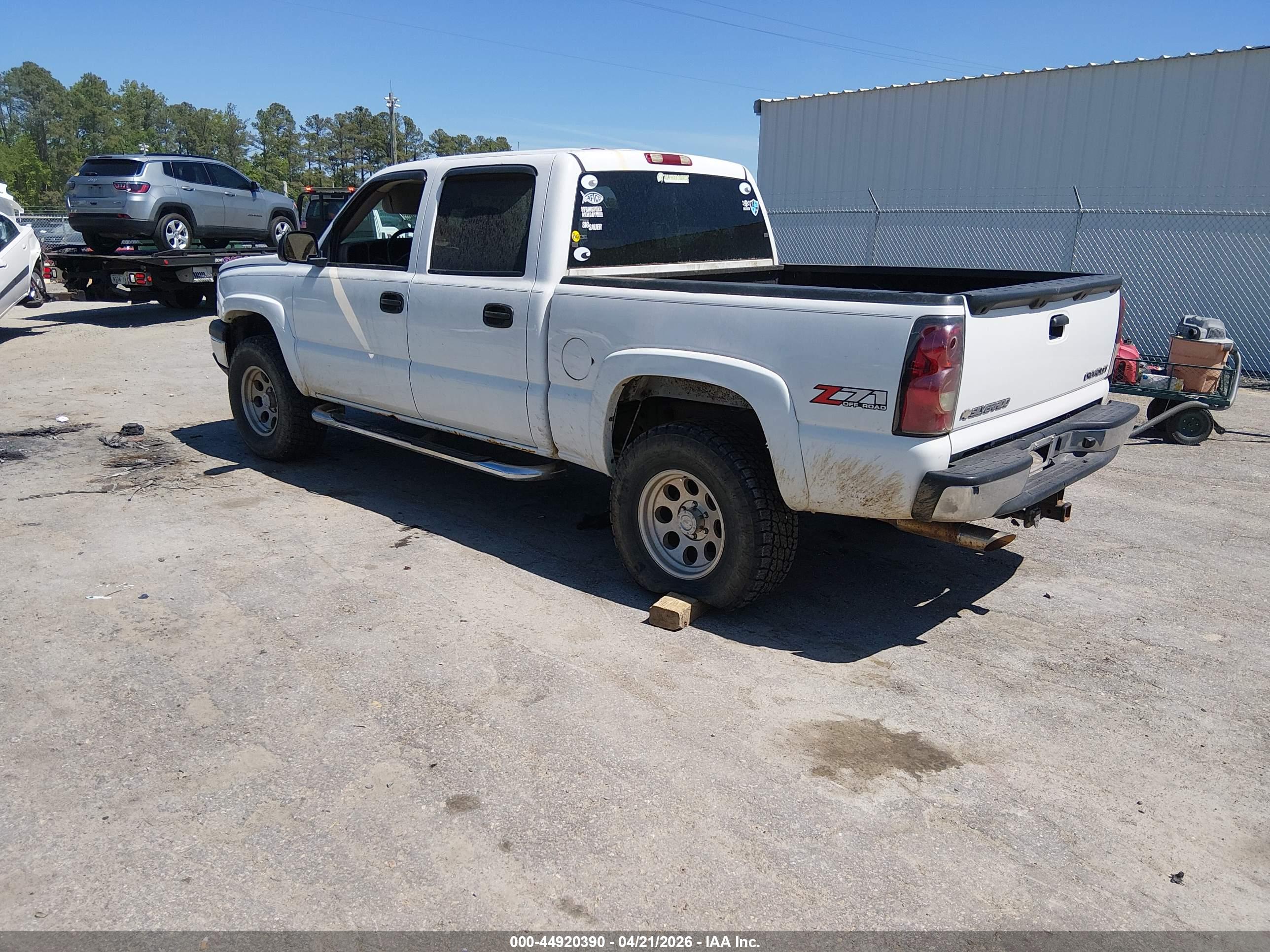 CHEVROLET SILVERADO image 3