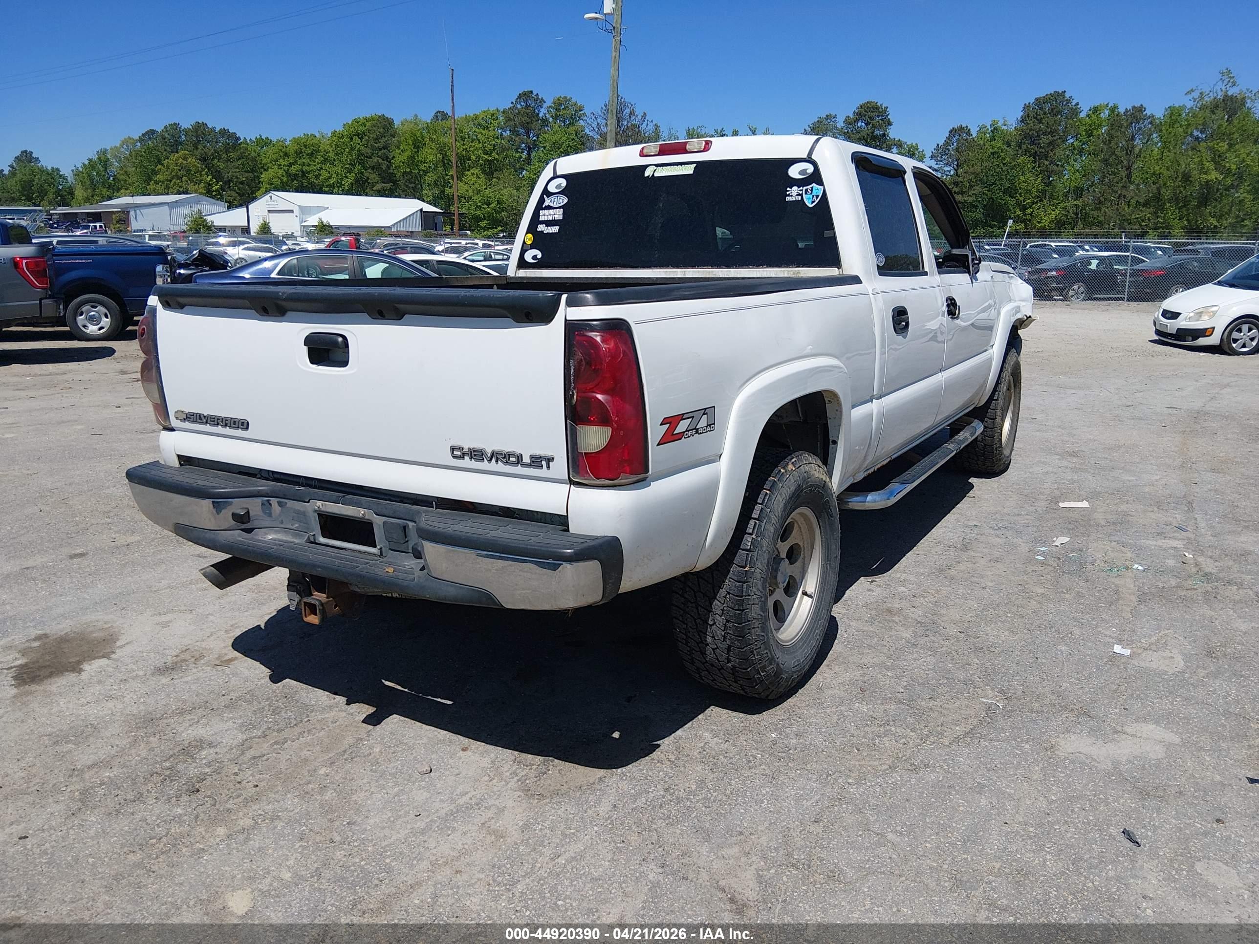 CHEVROLET SILVERADO image 4