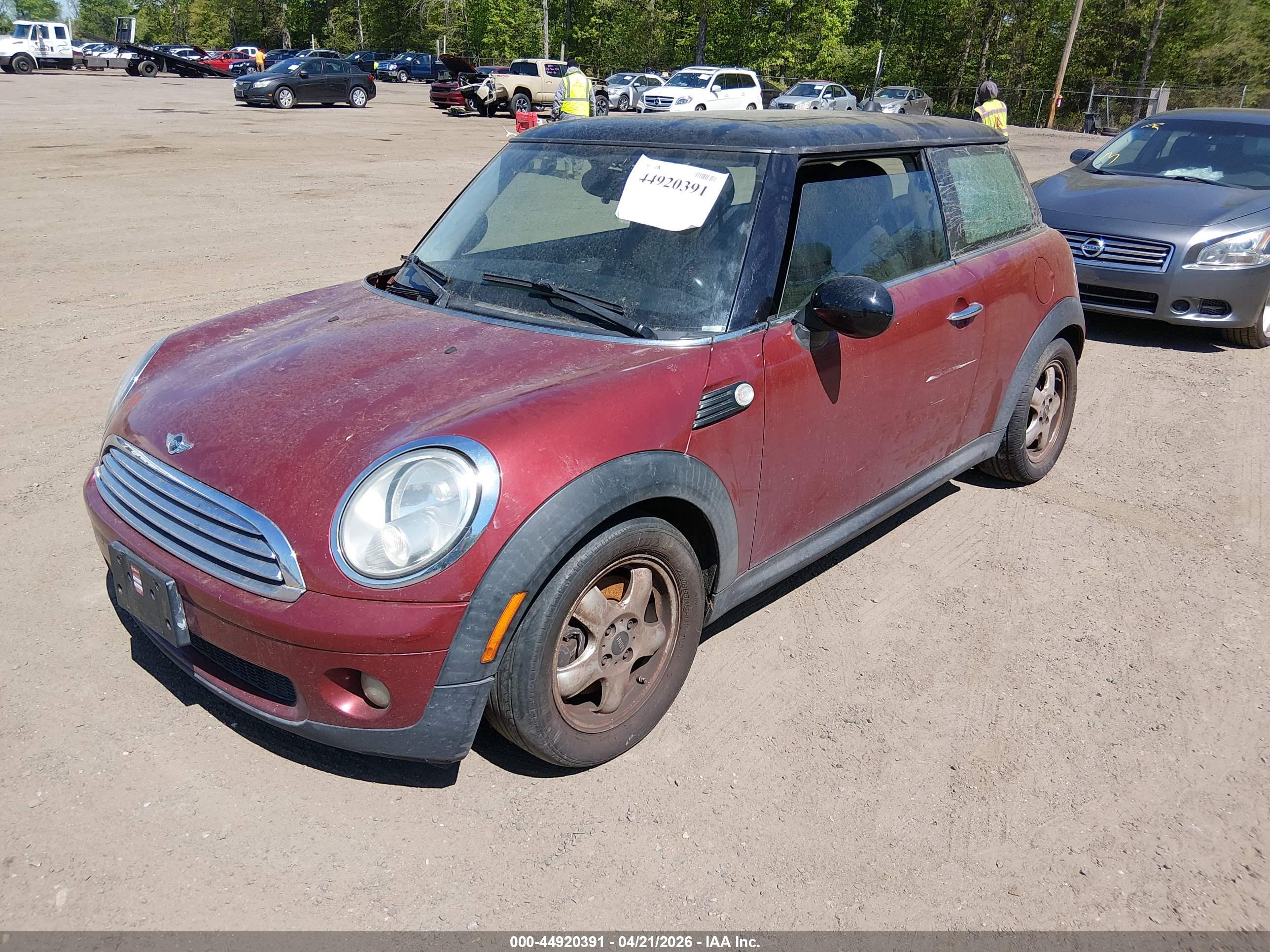 MINI COOPER image 2