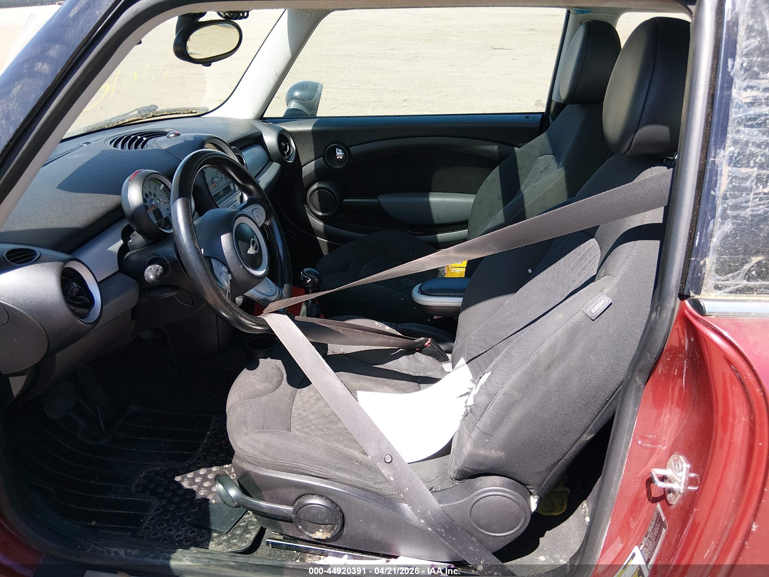 MINI COOPER image 5