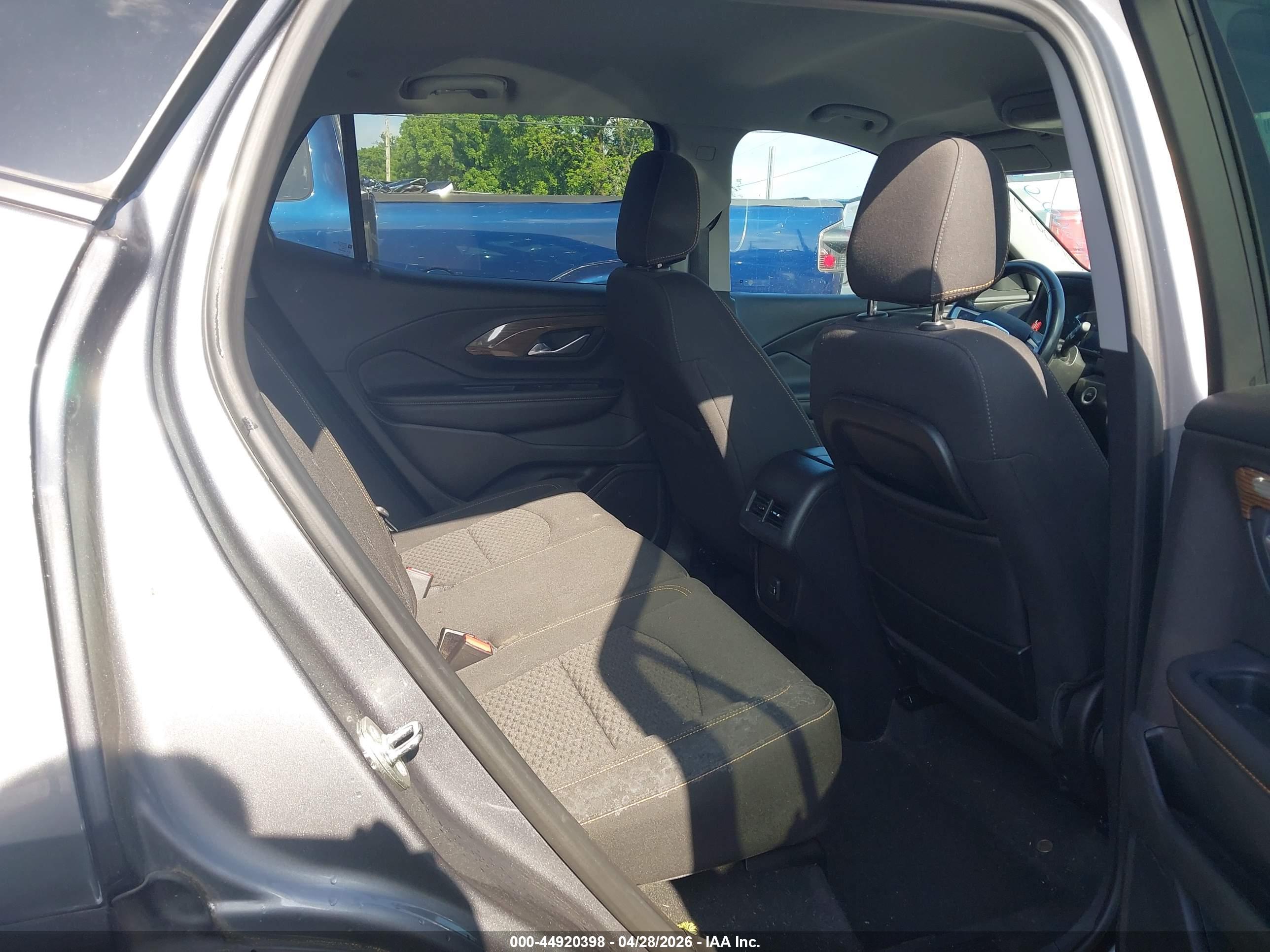 GMC TERRAIN image 8