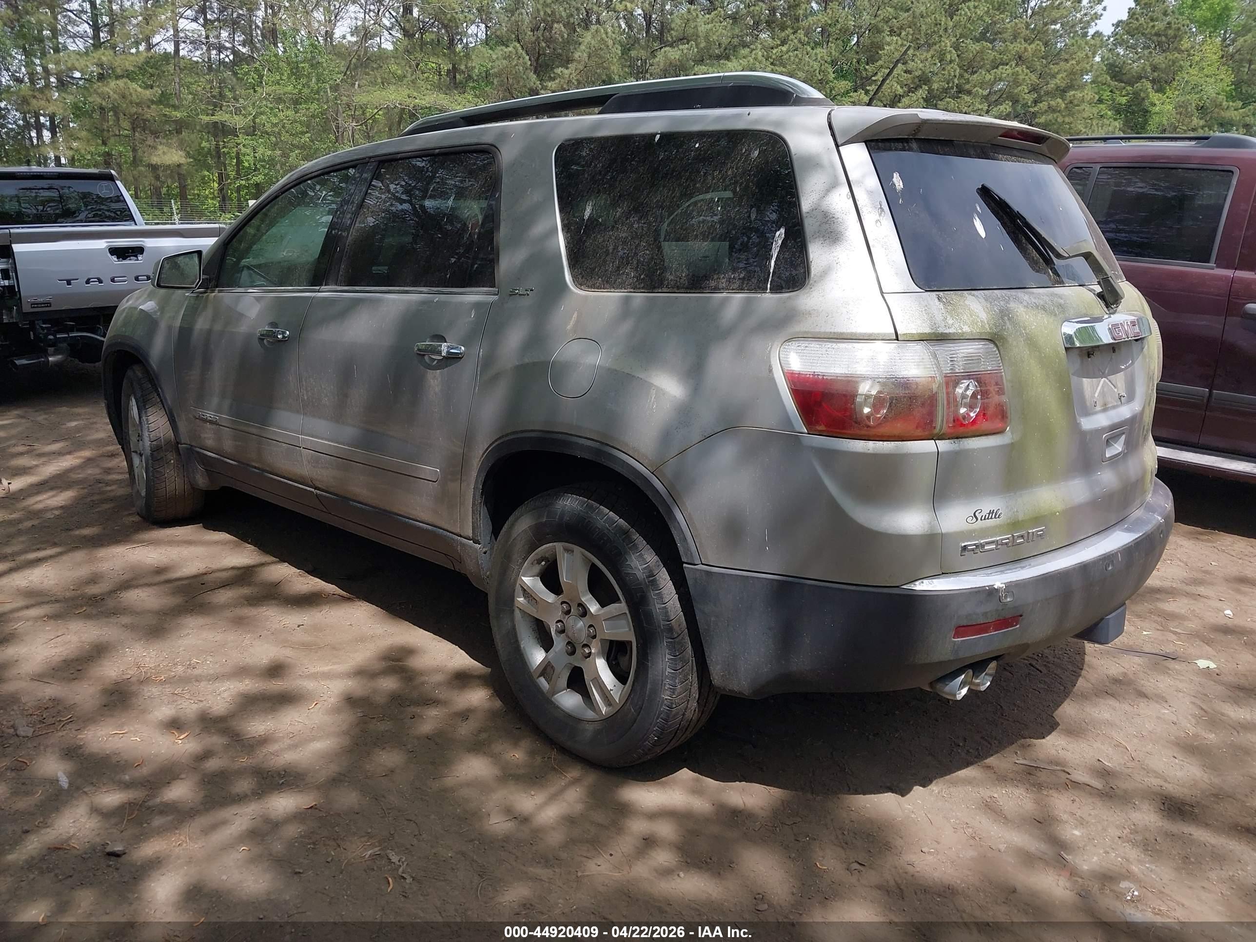GMC ACADIA image 3