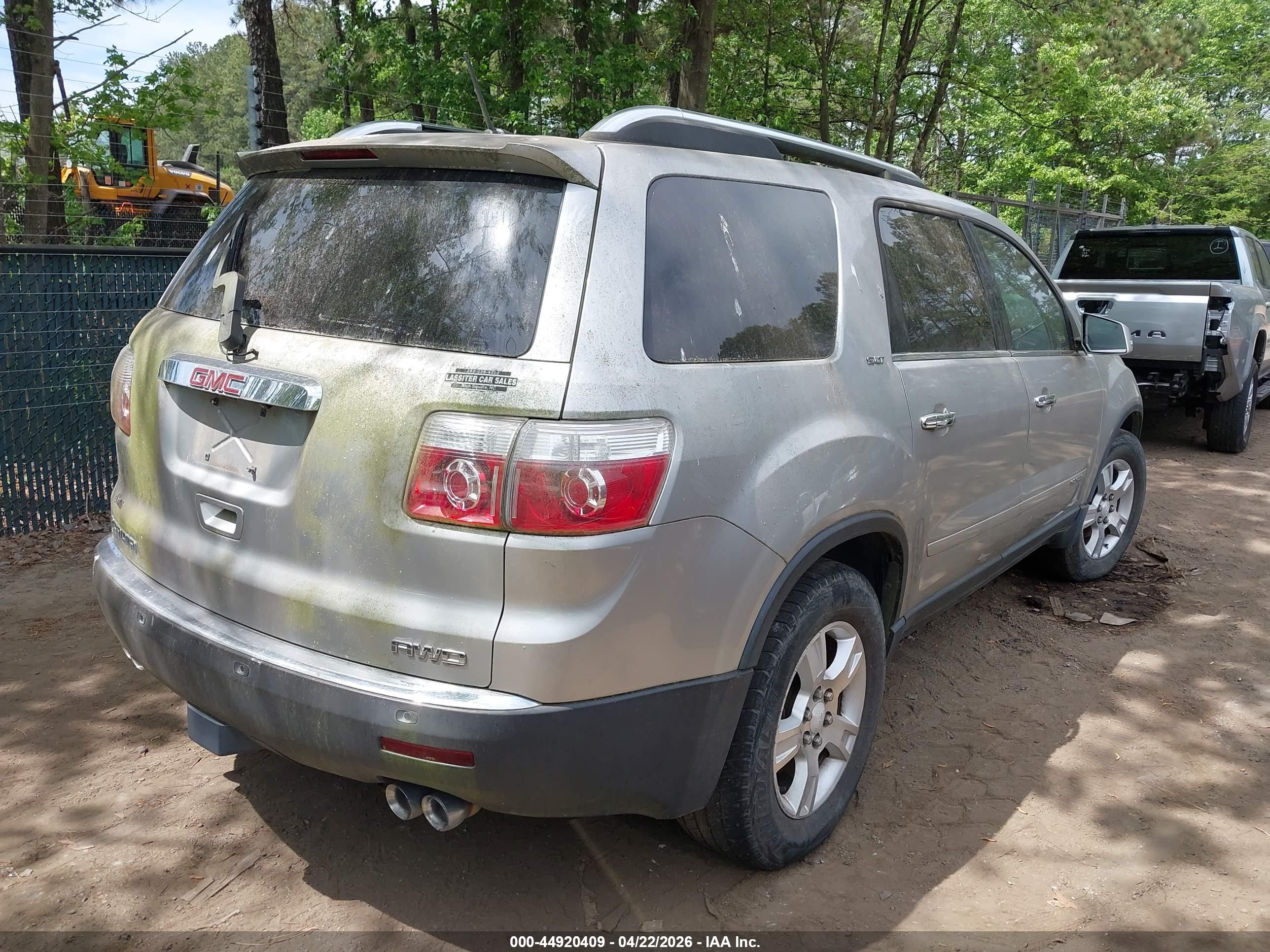 GMC ACADIA image 4