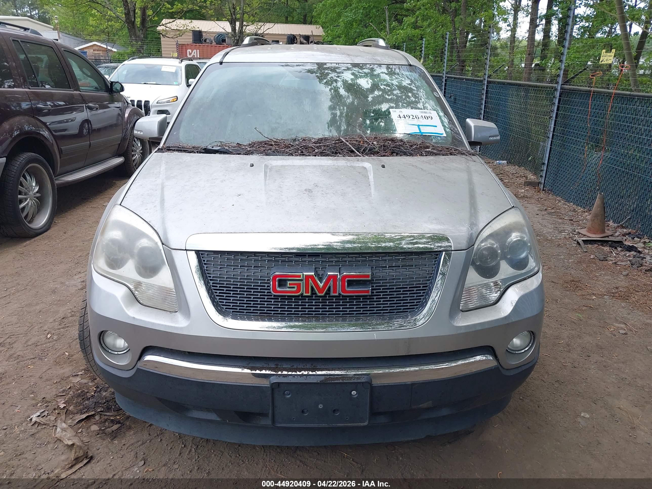 GMC ACADIA image 6