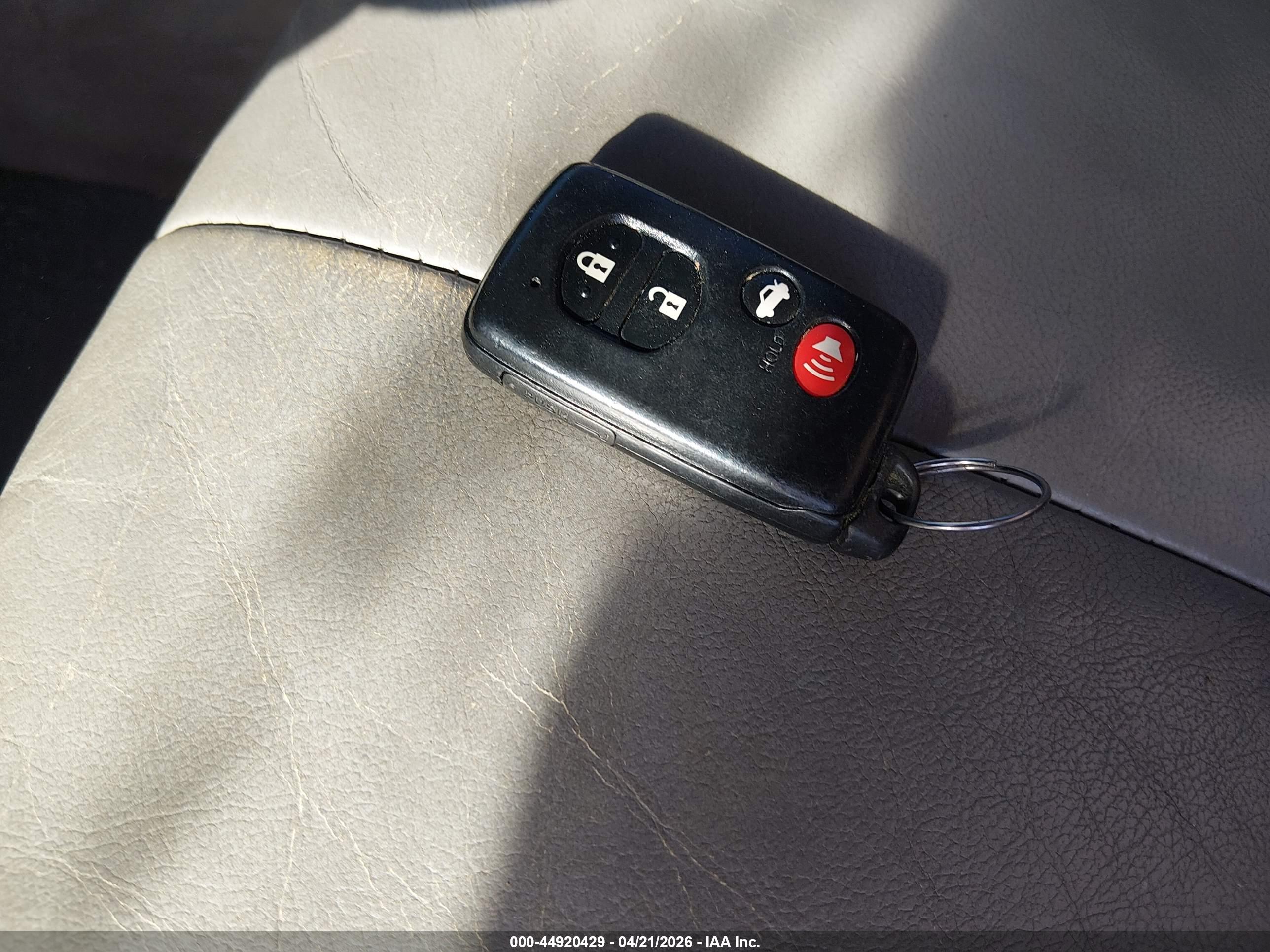 TOYOTA CAMRY image 11
