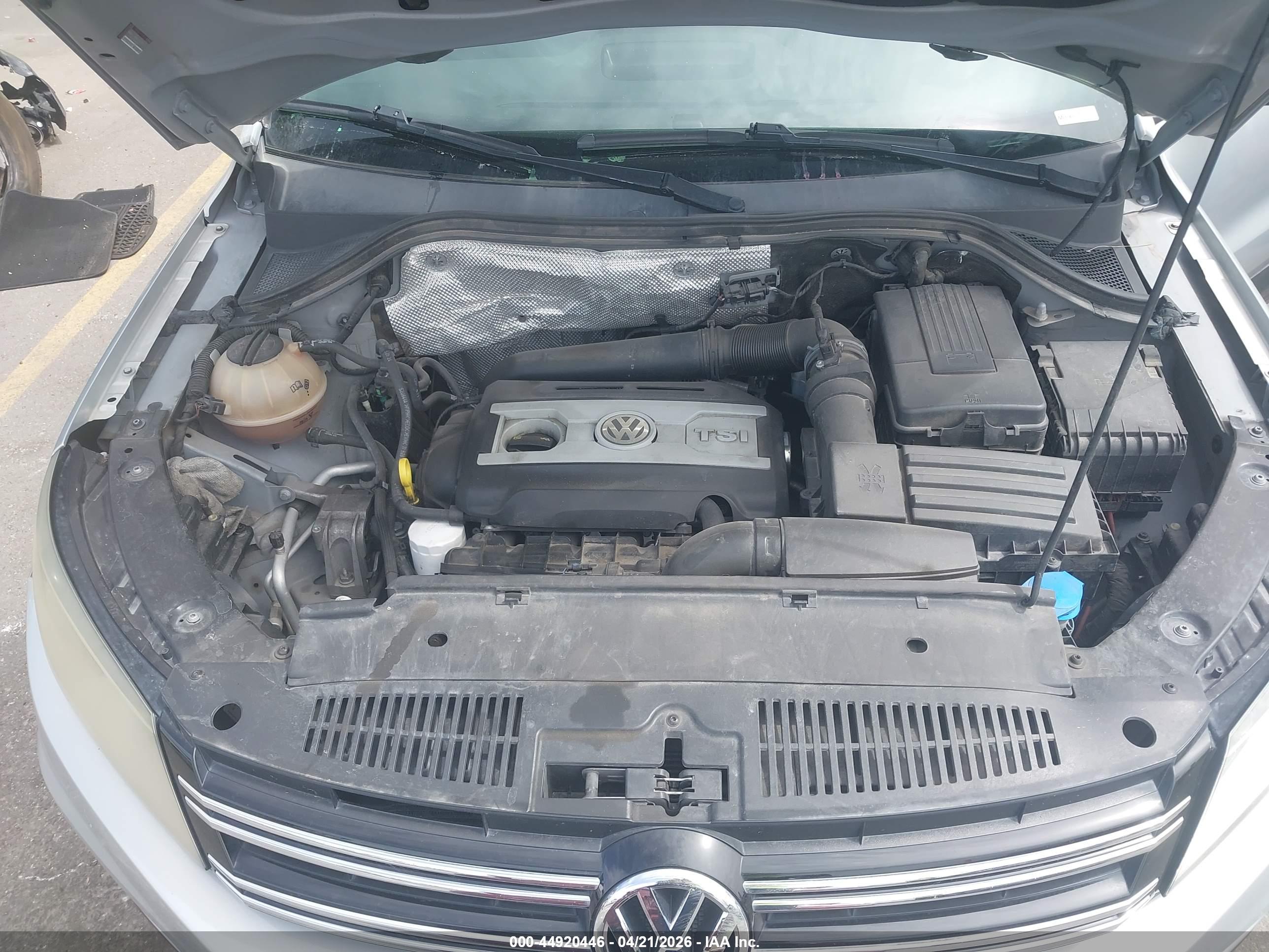 VOLKSWAGEN TIGUAN image 10