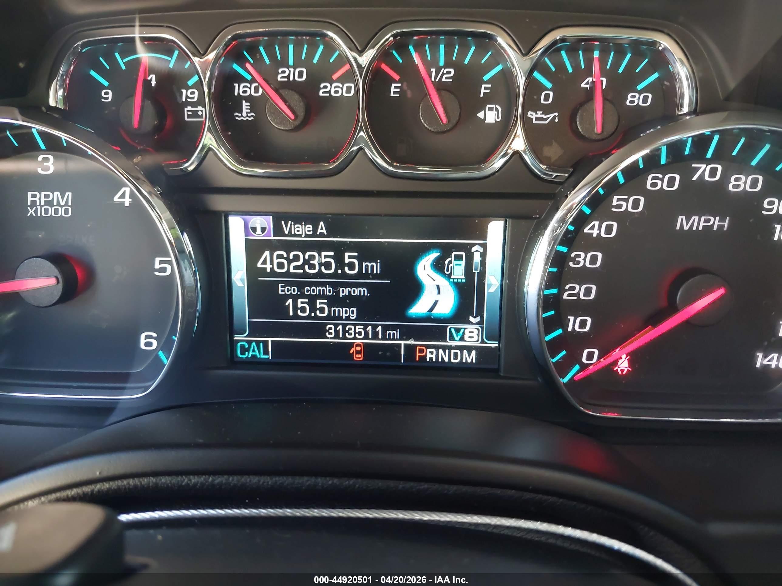 CHEVROLET SUBURBAN image 7