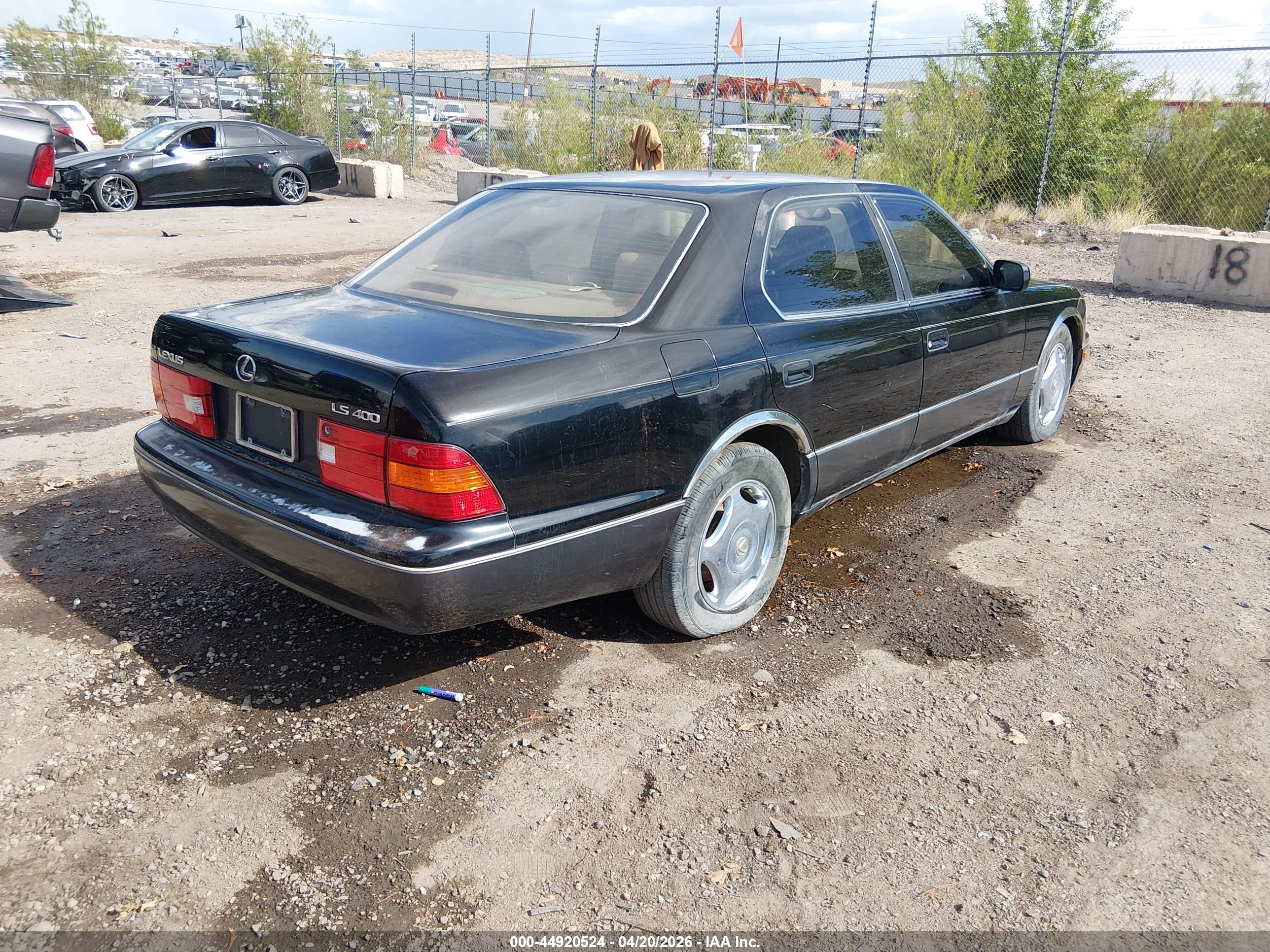 LEXUS LS image 4