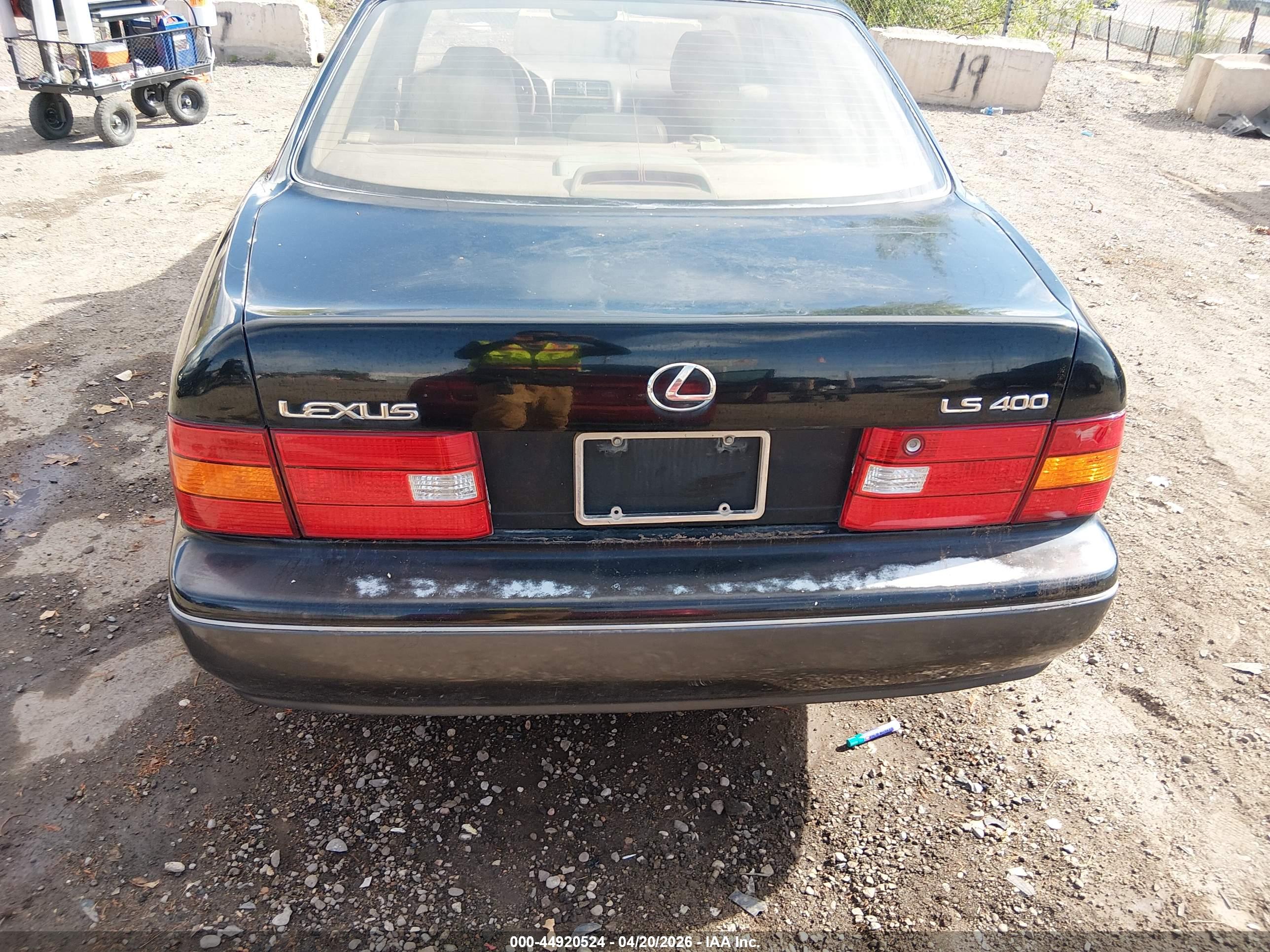 LEXUS LS image 6