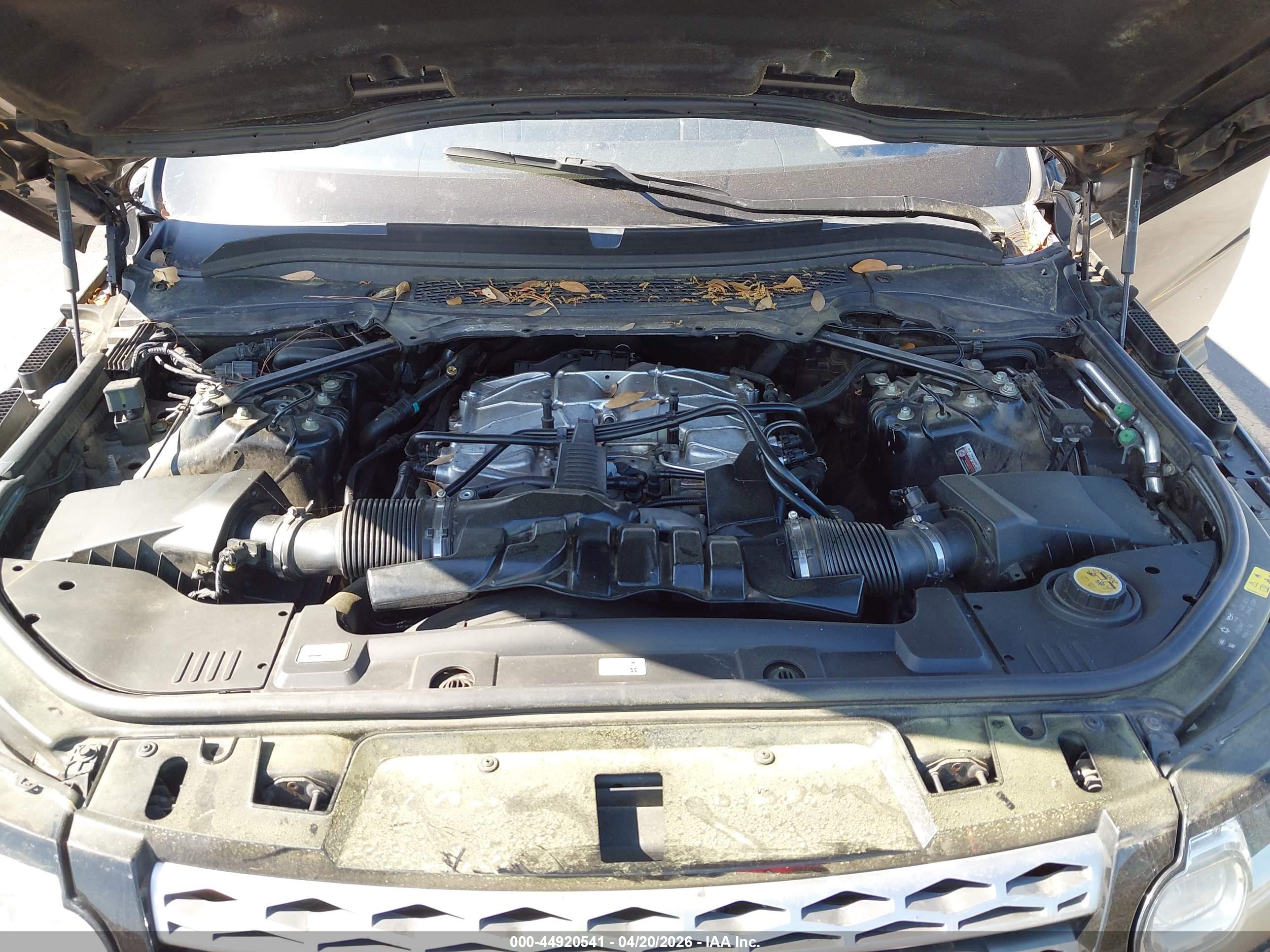 LAND ROVER image 10