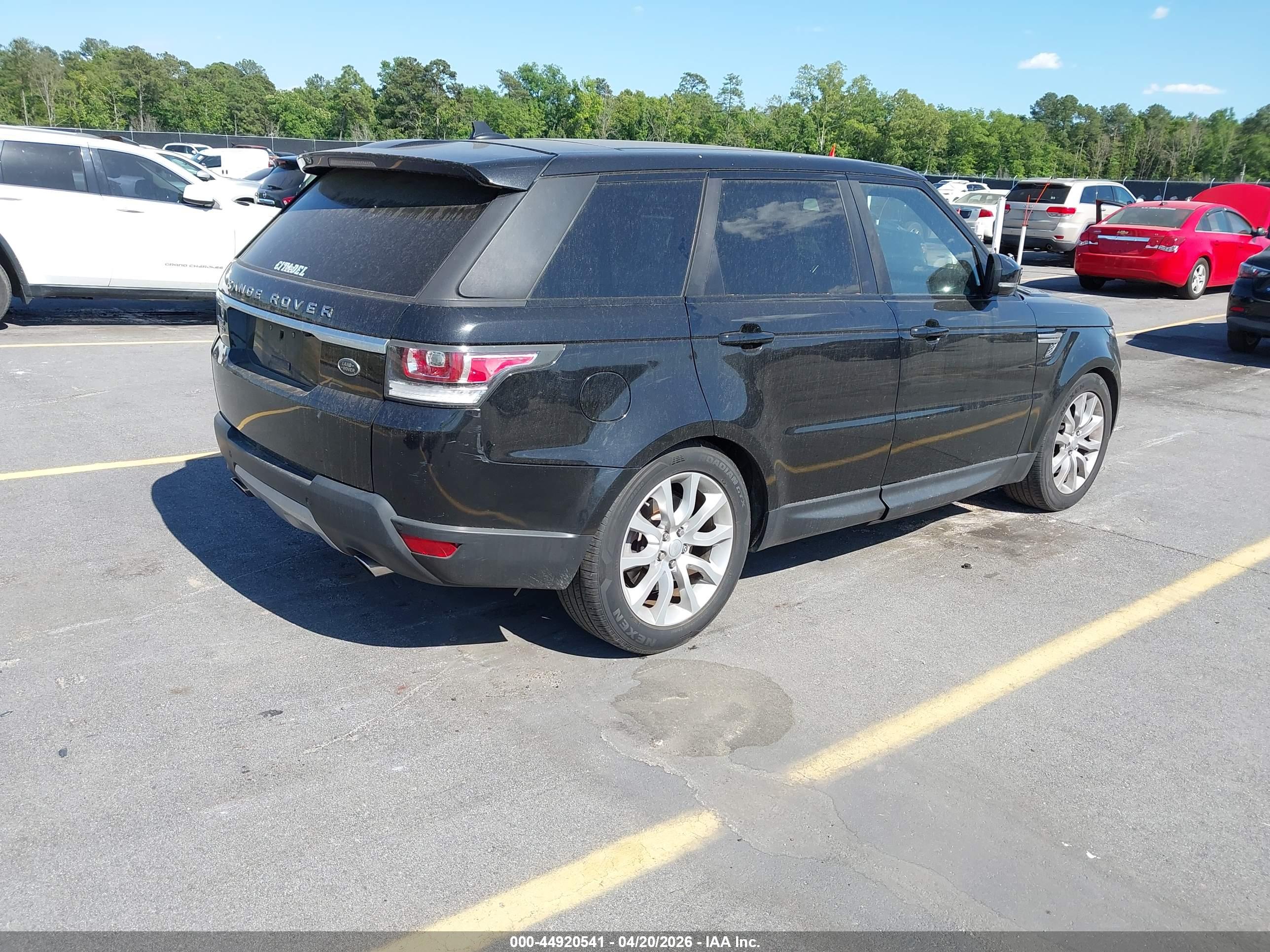 LAND ROVER image 4