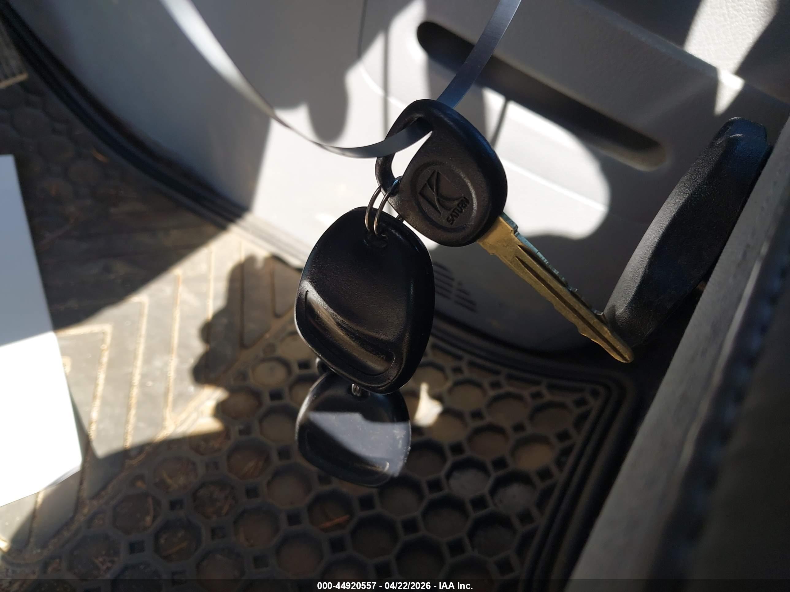 SATURN VUE image 11